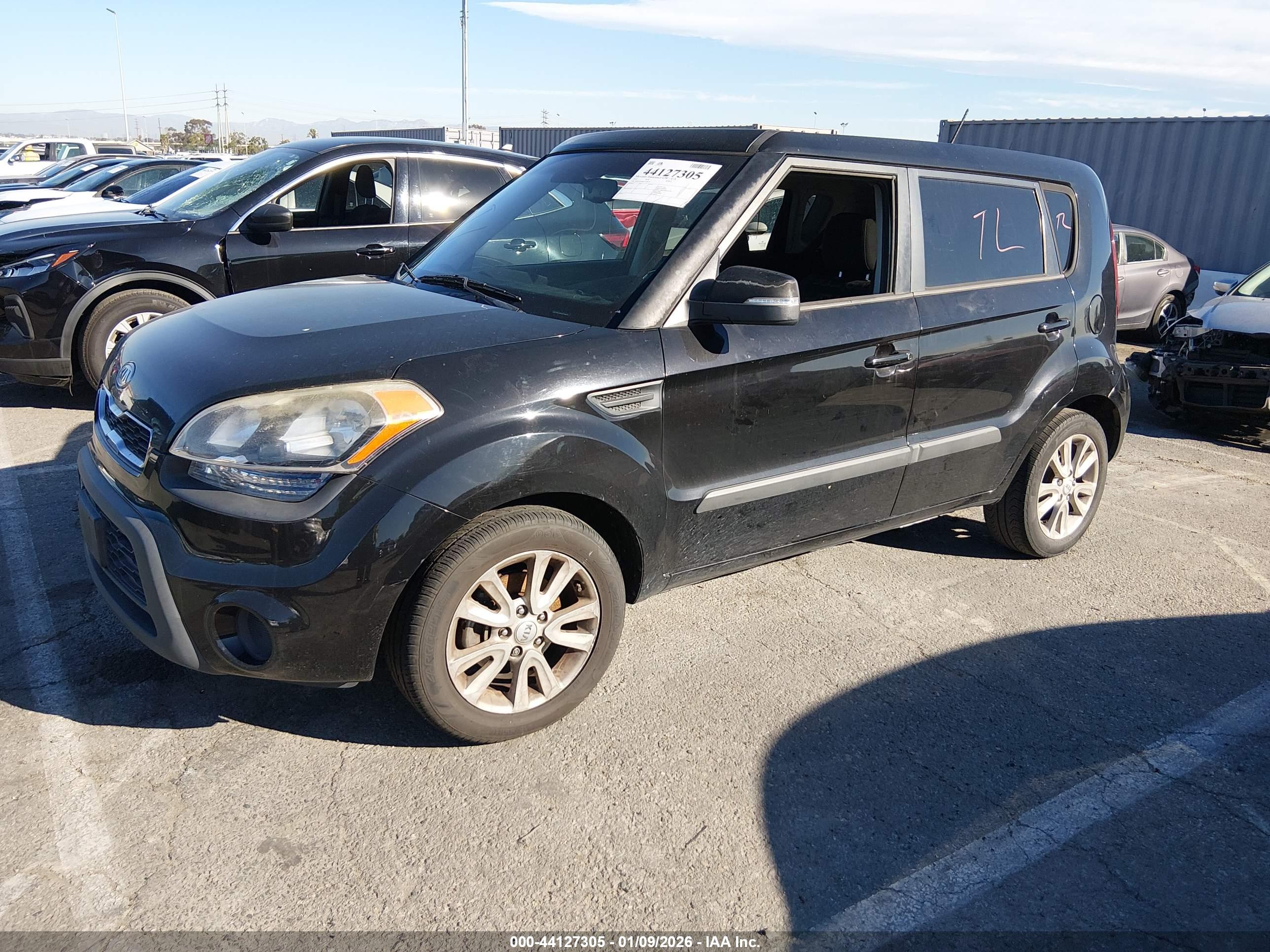 KIA SOUL image 2