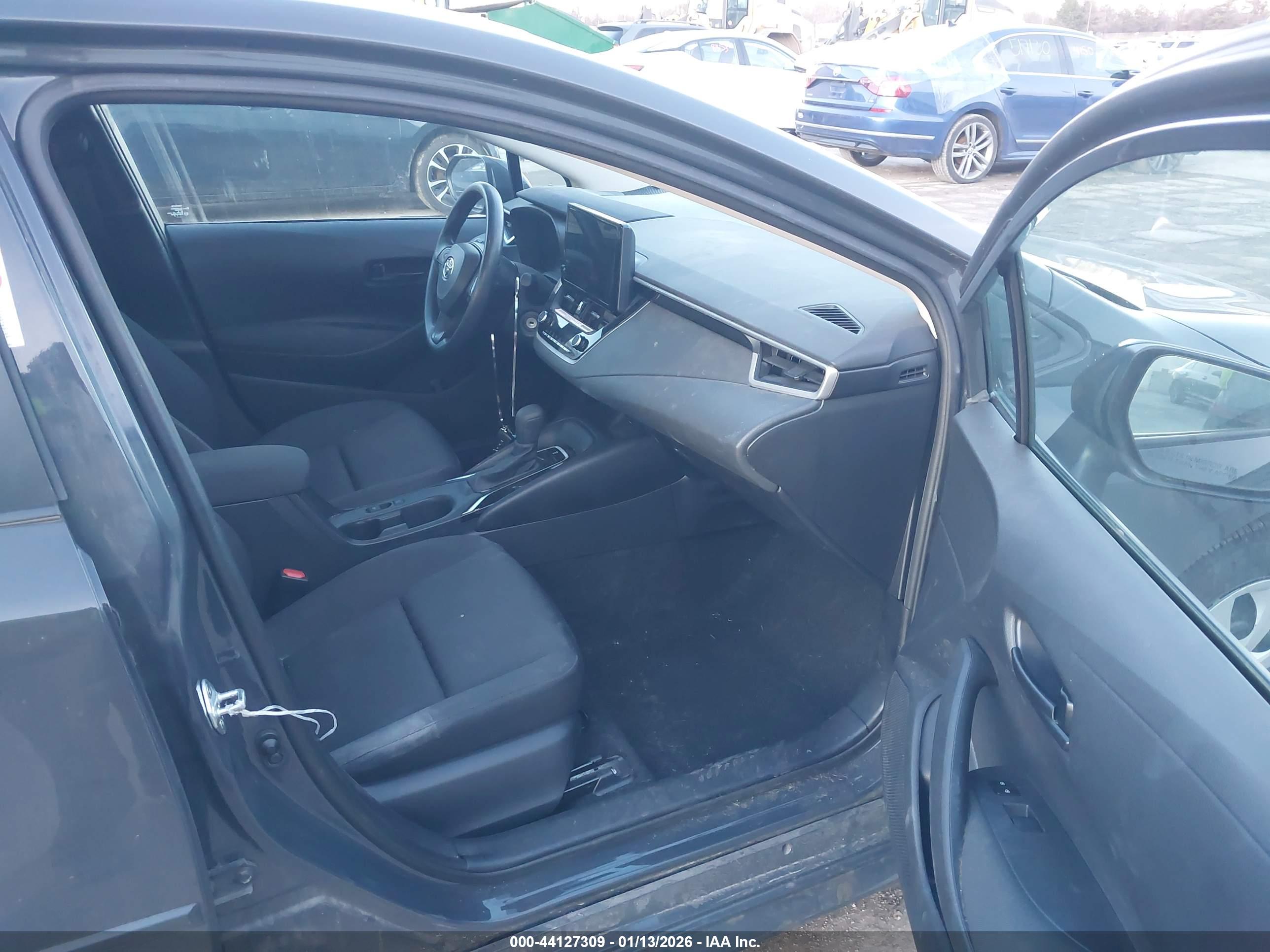 TOYOTA COROLLA image 5