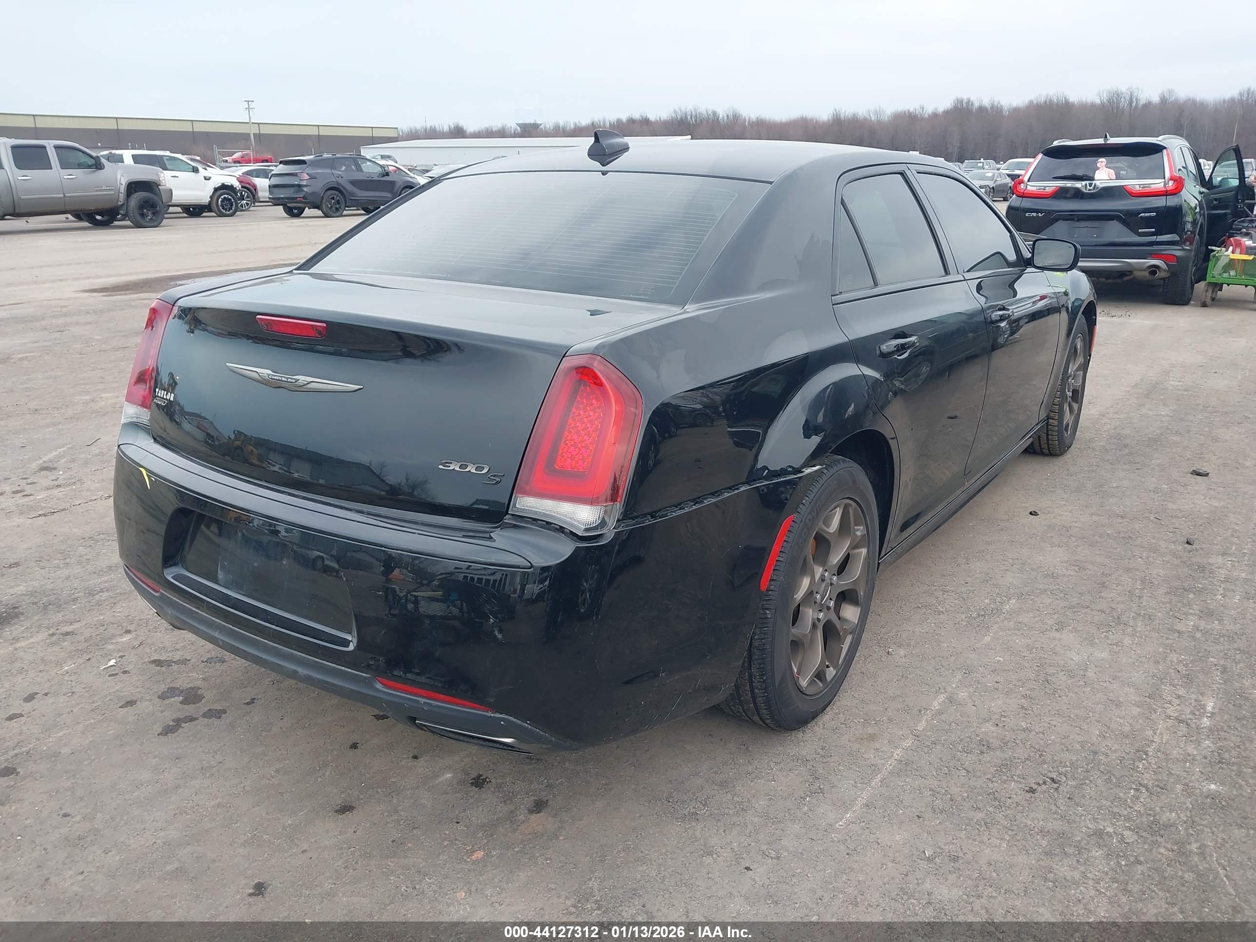 CHRYSLER 300 image 4