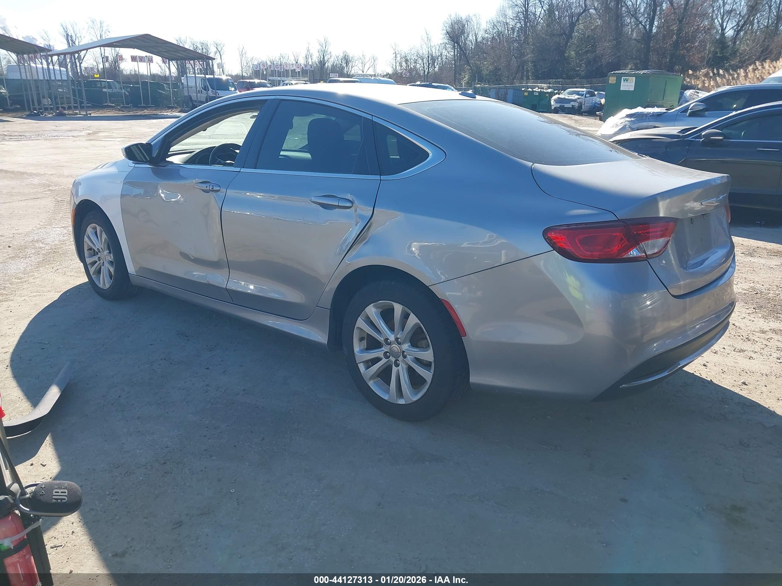 CHRYSLER 200 image 3