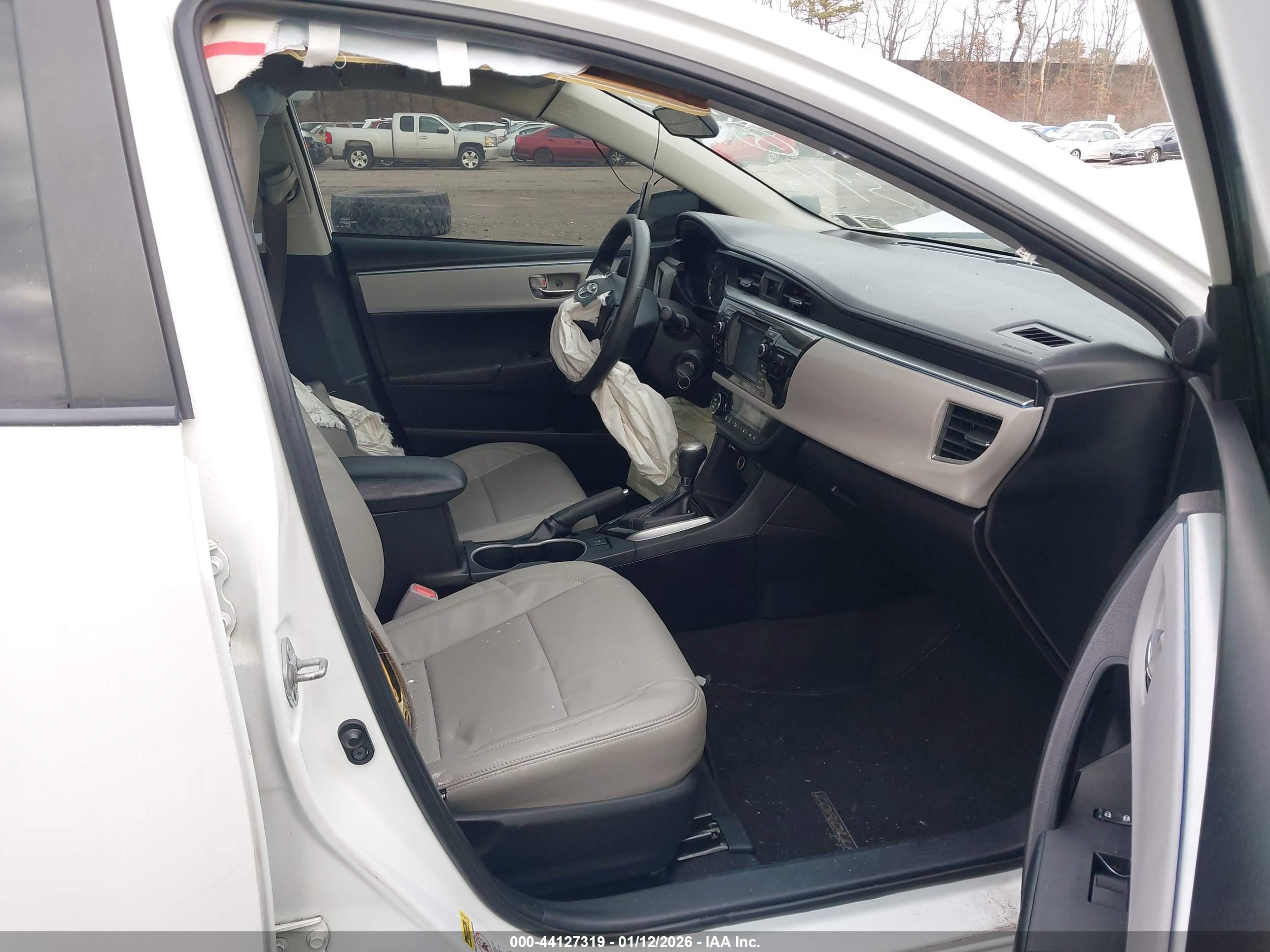 TOYOTA COROLLA image 5