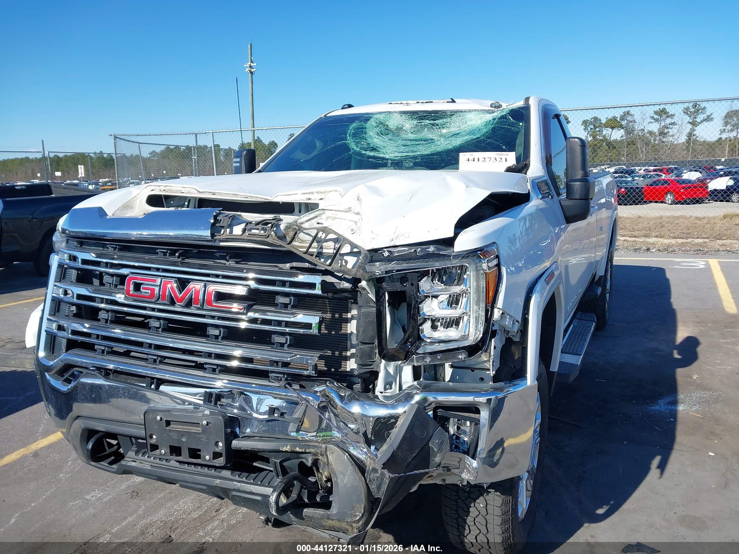 GMC SIERRA image 6