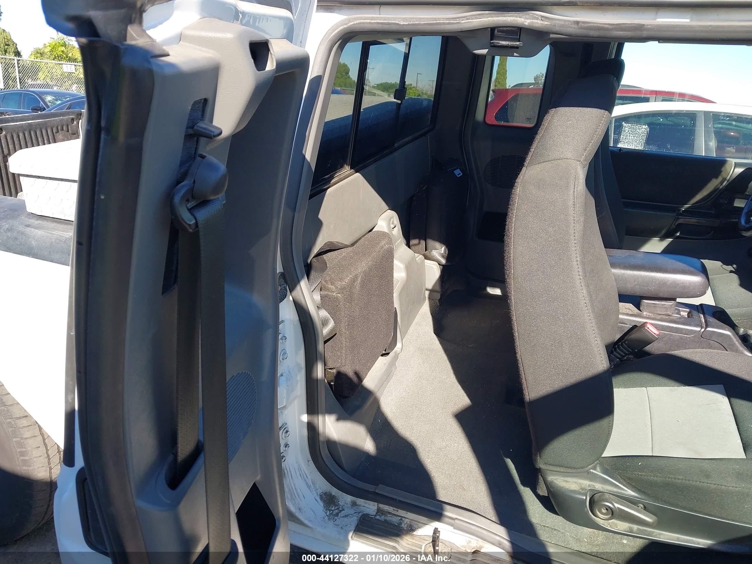 FORD RANGER image 8