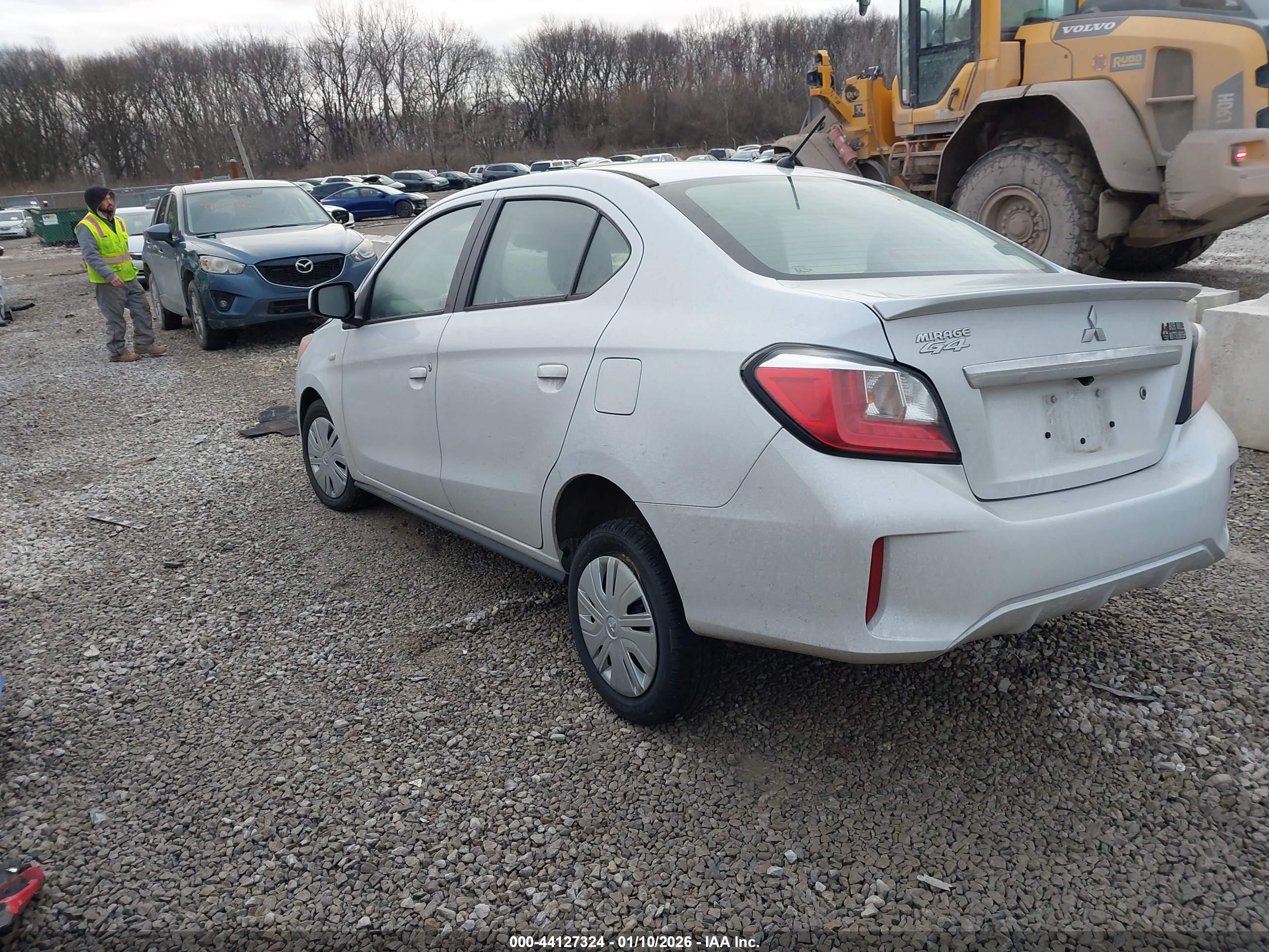MITSUBISHI MIRAGE image 3
