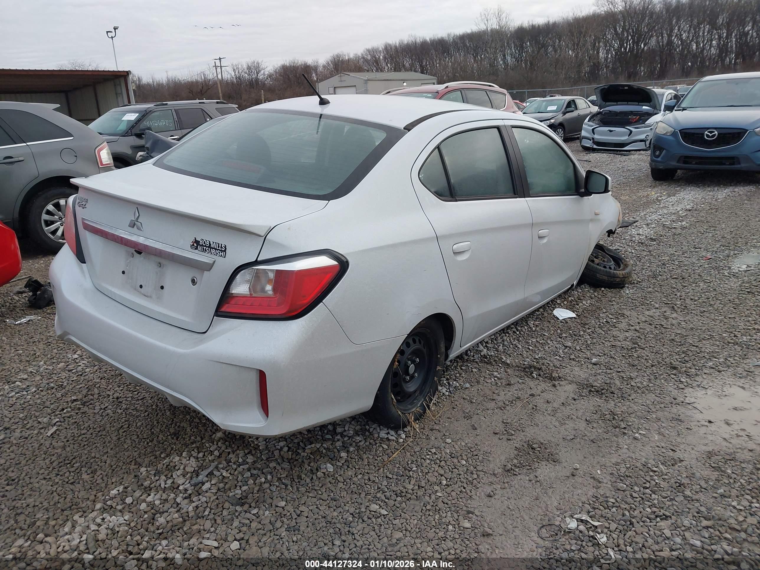 MITSUBISHI MIRAGE image 4