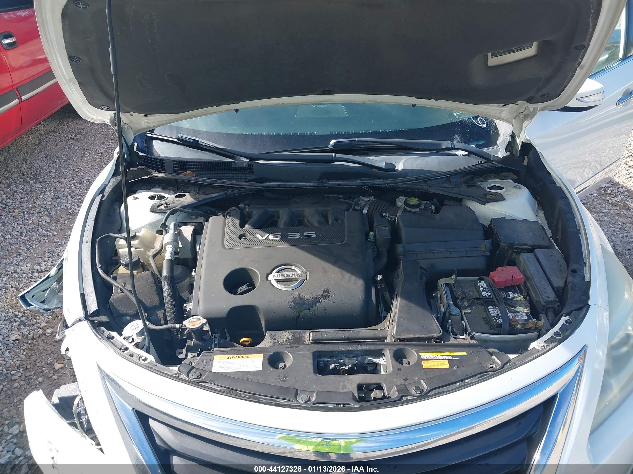NISSAN ALTIMA image 10