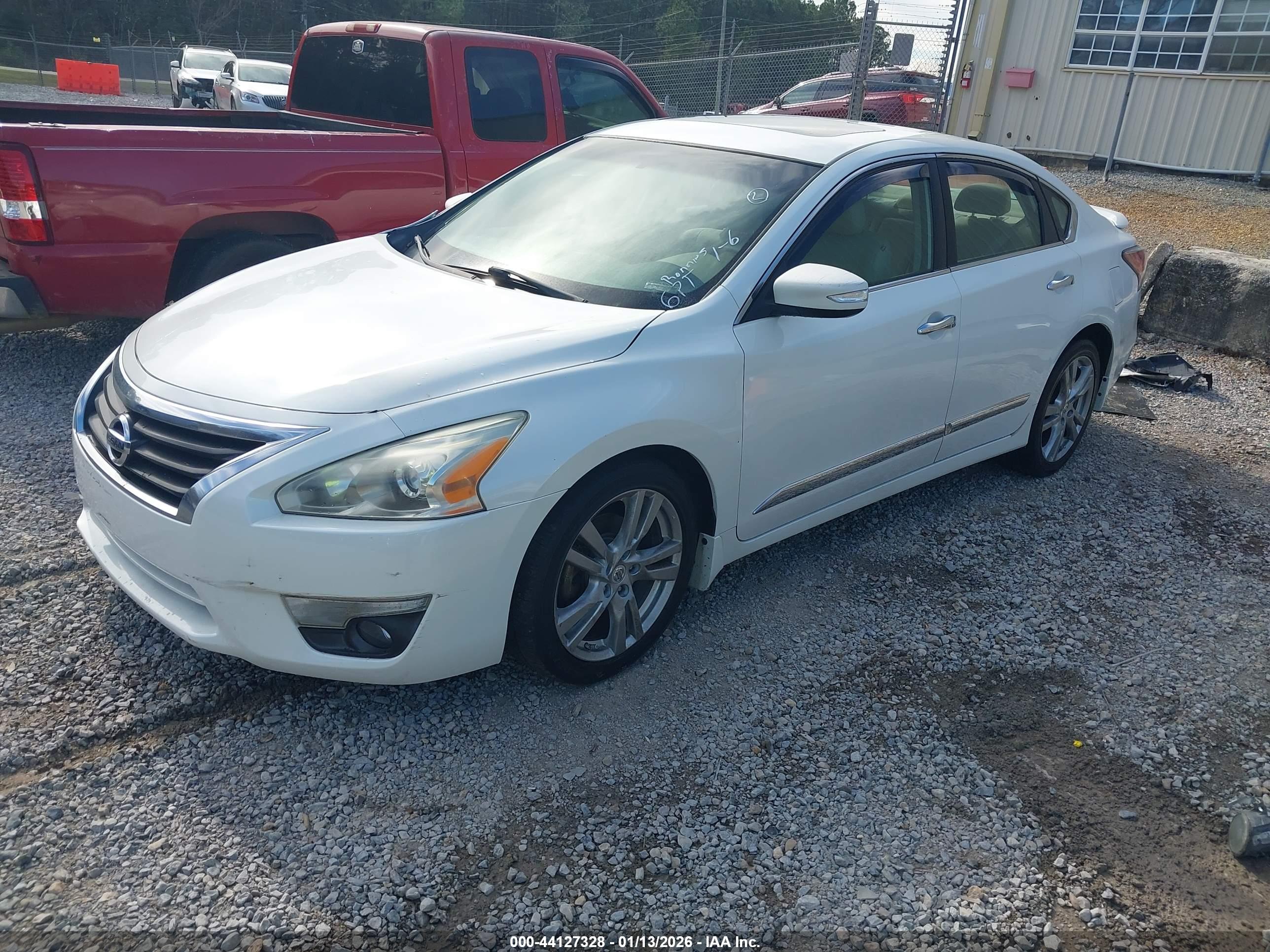 NISSAN ALTIMA image 2