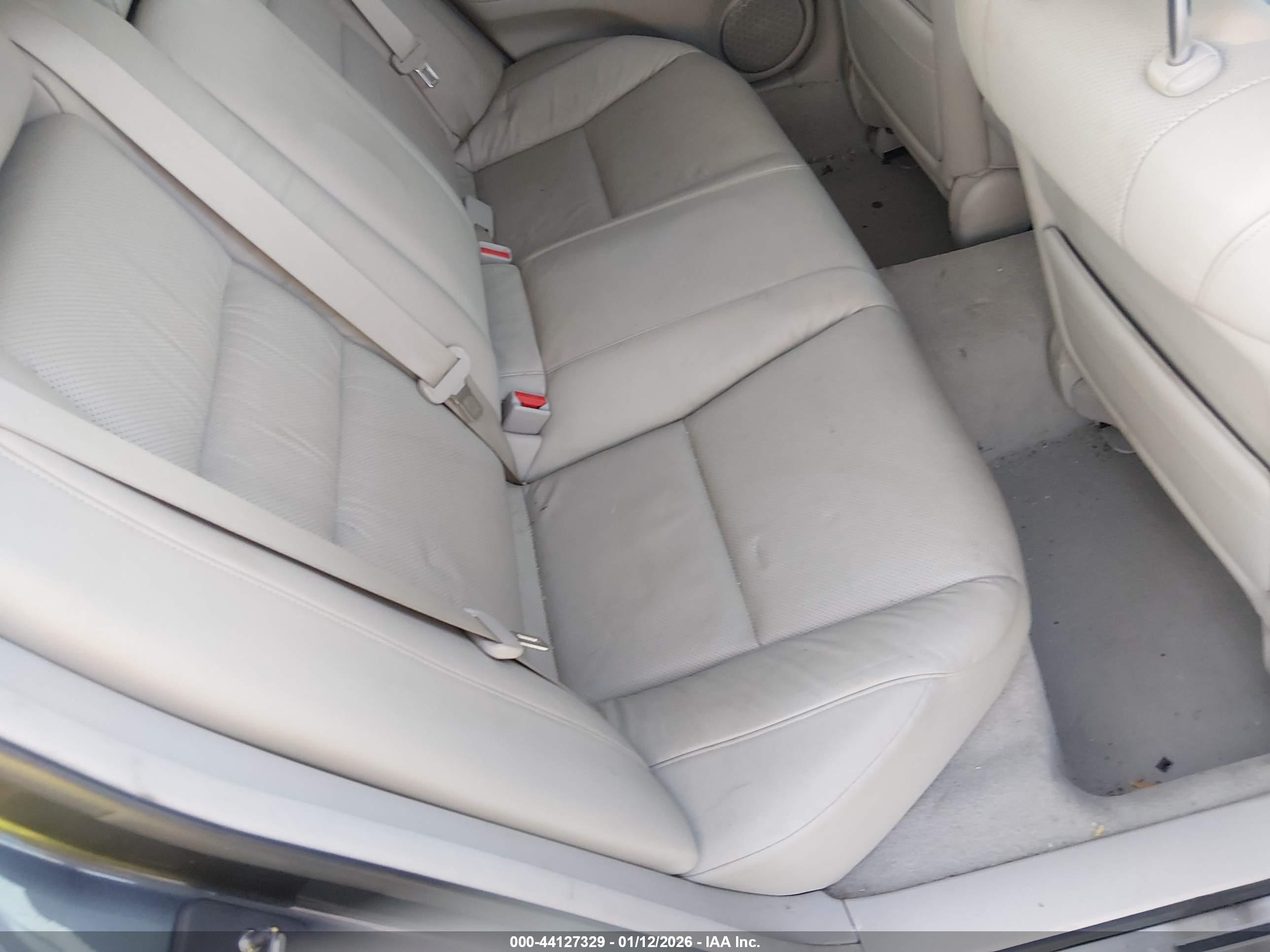 ACURA RL image 8