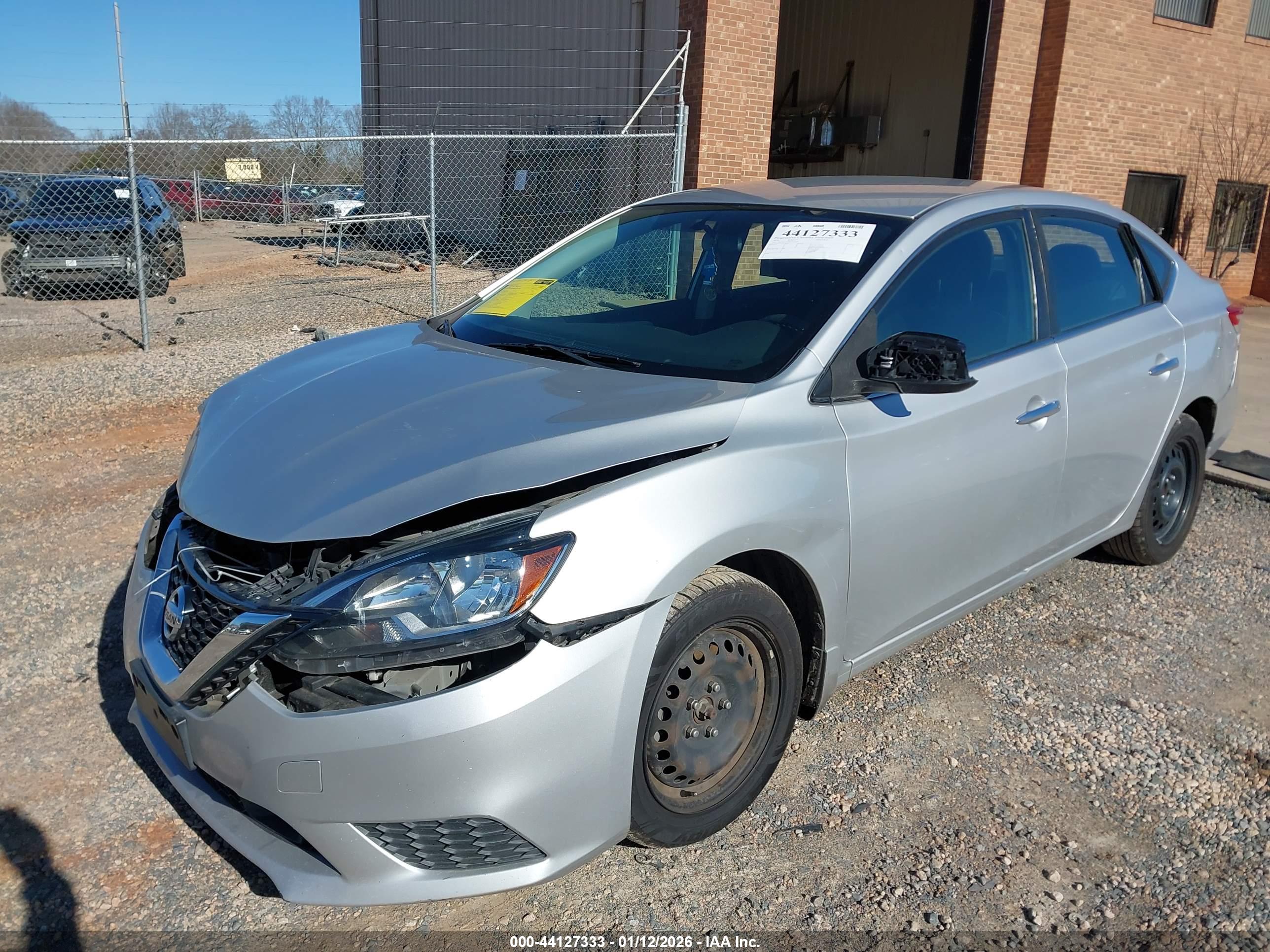NISSAN SENTRA image 2