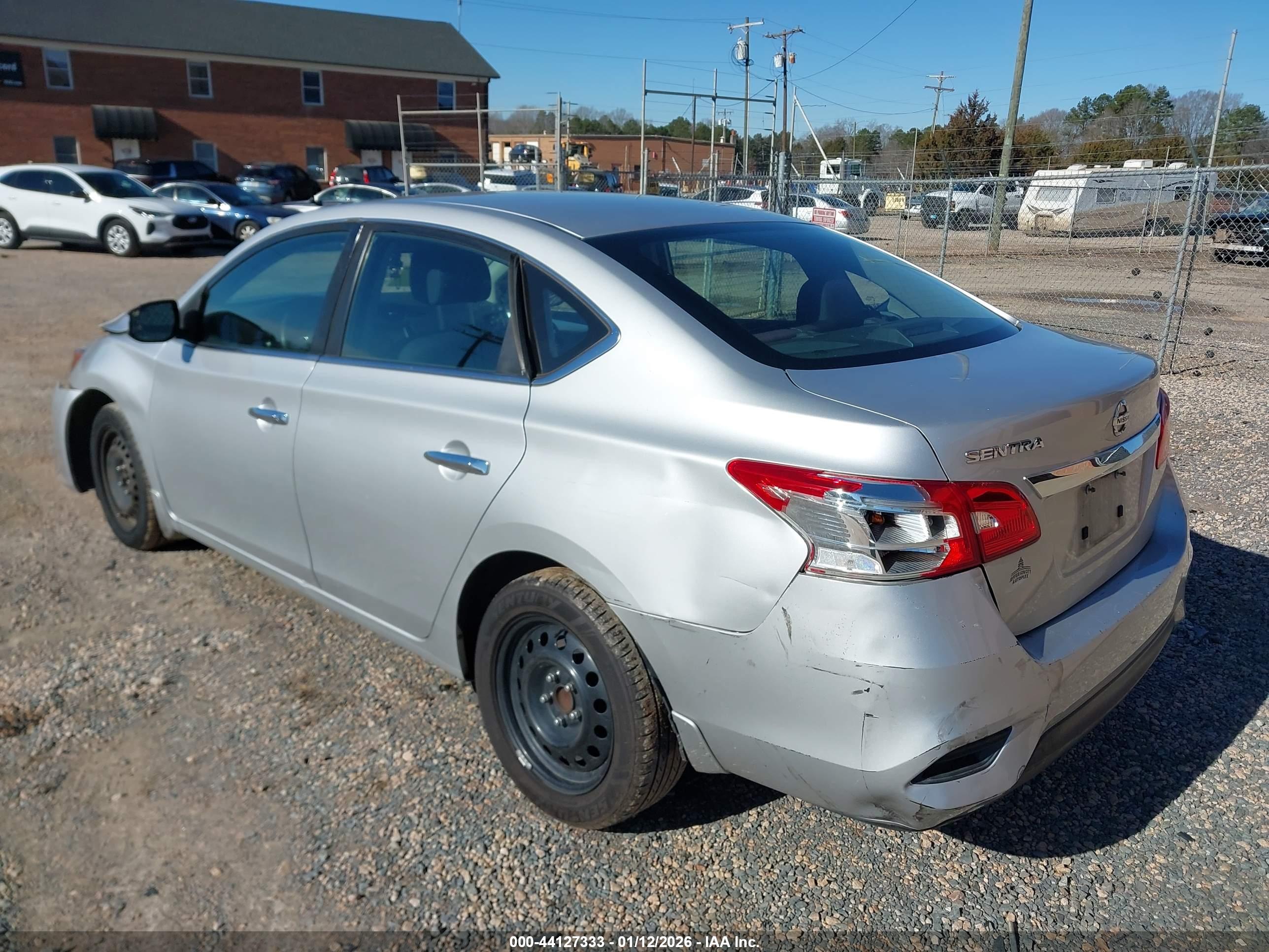 NISSAN SENTRA image 3