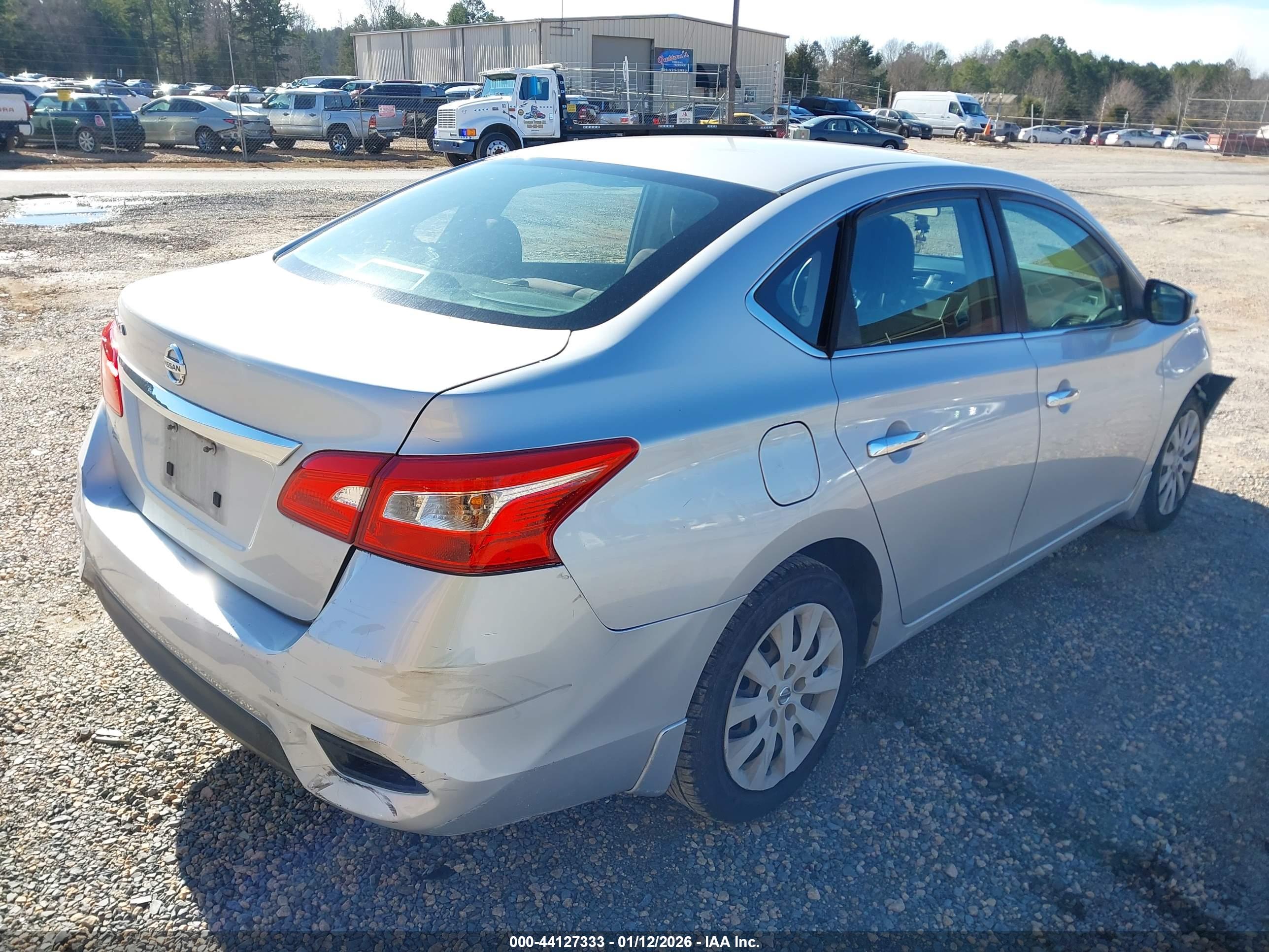 NISSAN SENTRA image 4