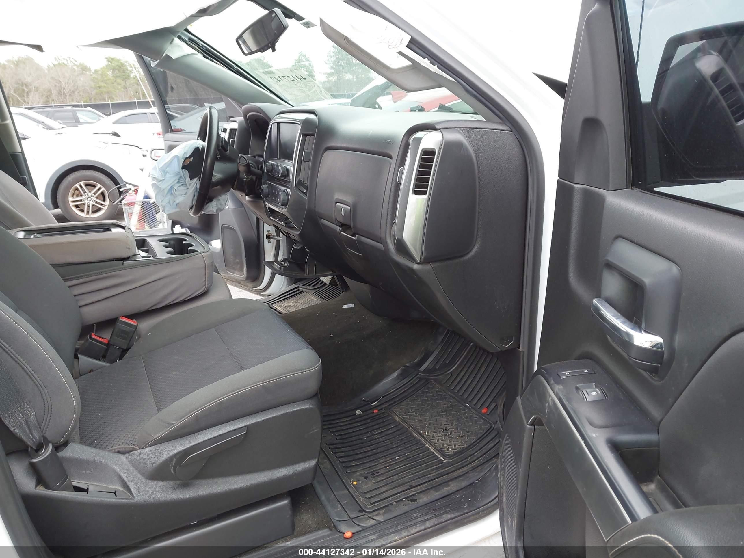 CHEVROLET SILVERADO image 5