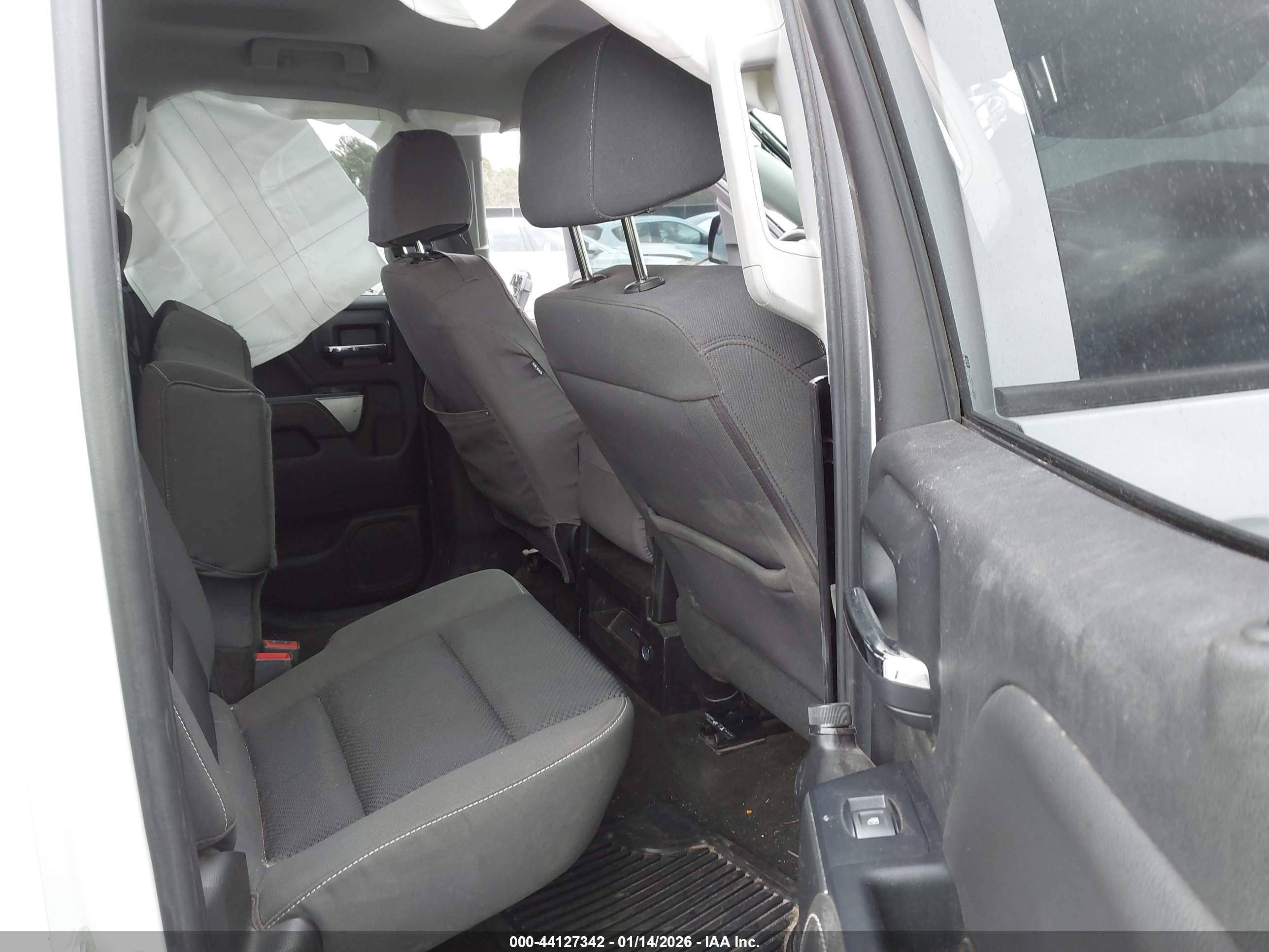 CHEVROLET SILVERADO image 8