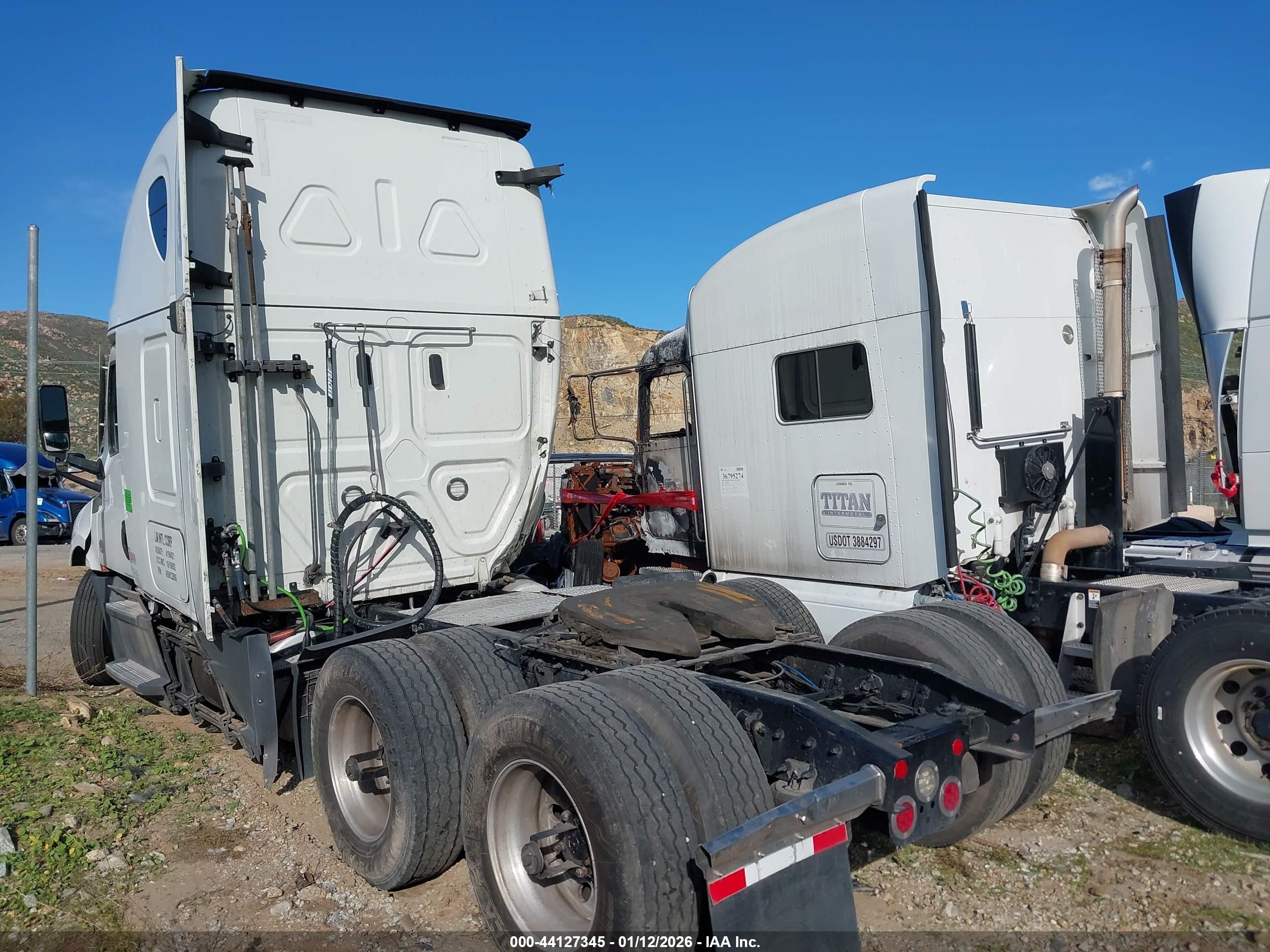 FREIGHTLINER NEW image 3