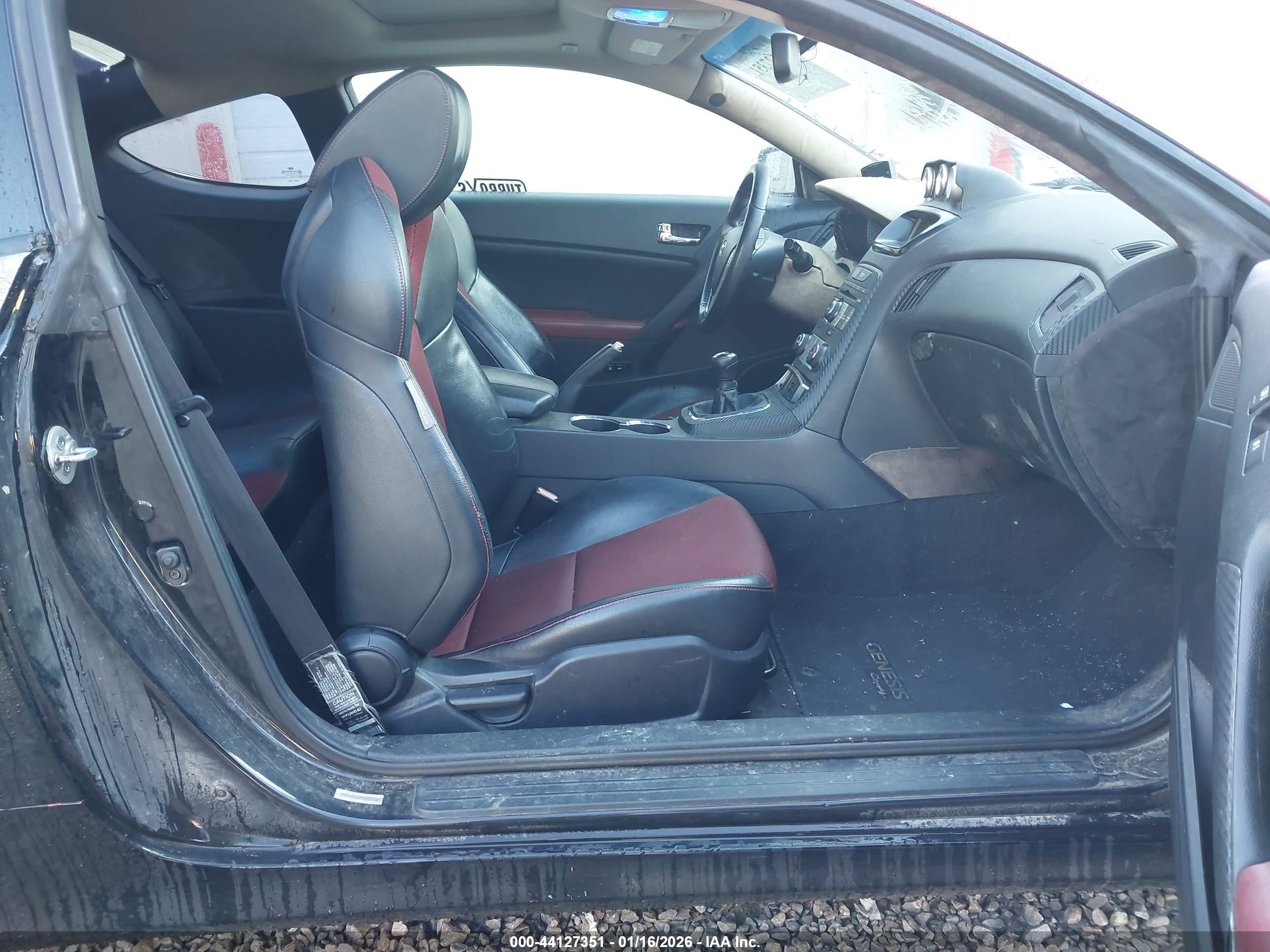 HYUNDAI GENESIS image 5