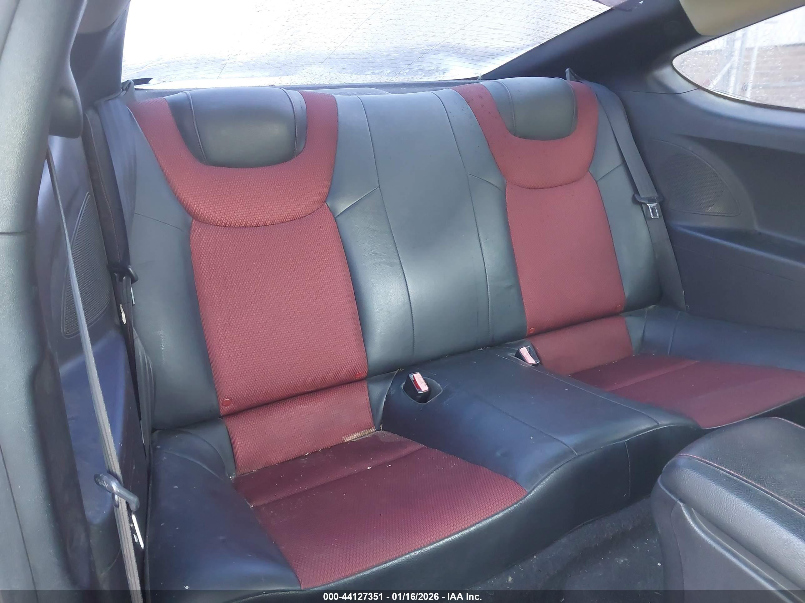 HYUNDAI GENESIS image 8