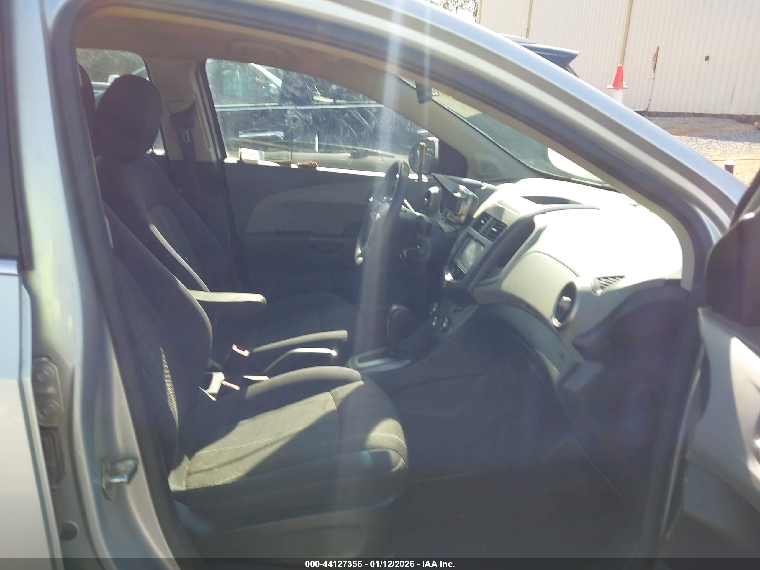 CHEVROLET SONIC image 5
