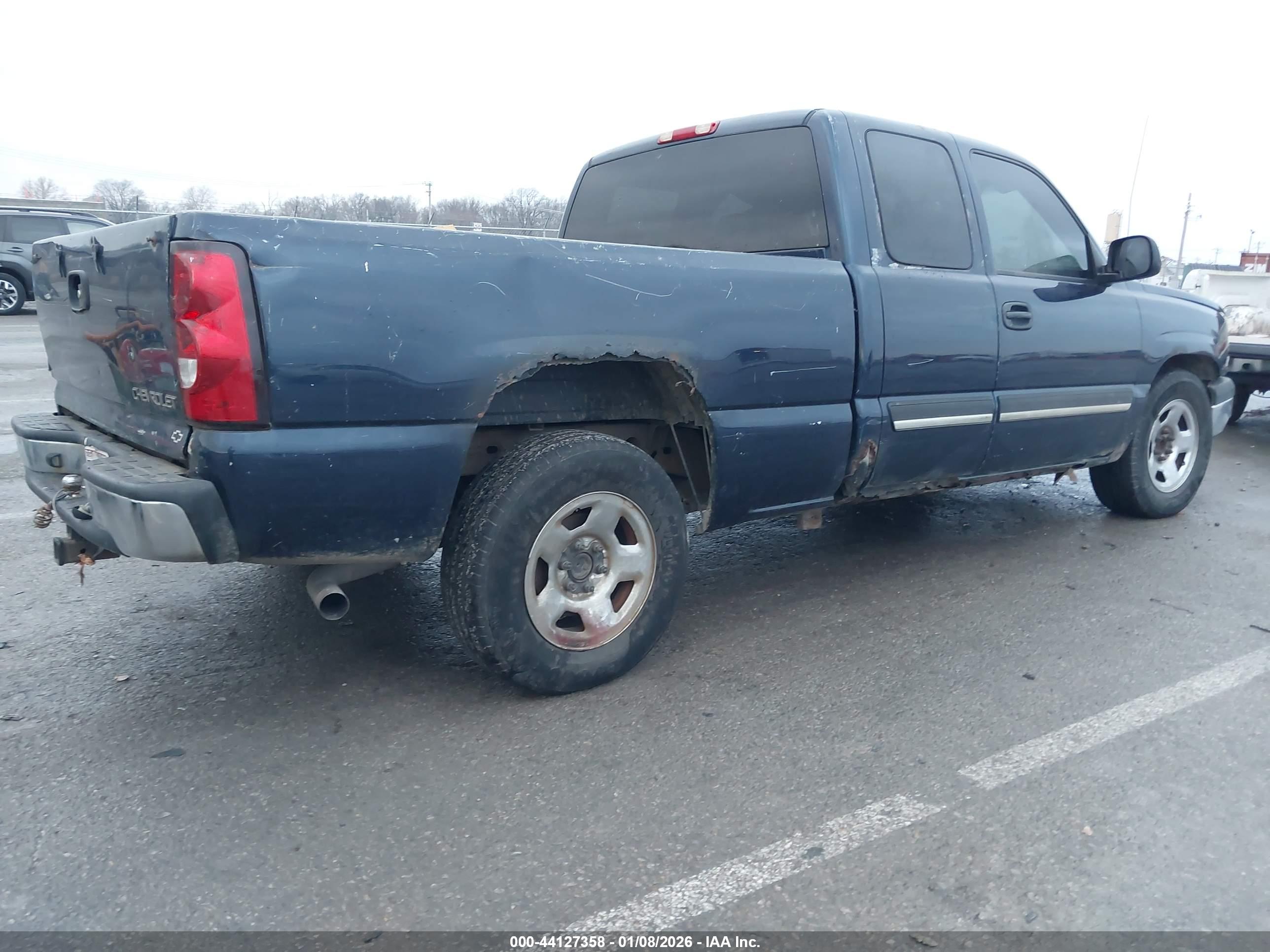 CHEVROLET SILVERADO image 4