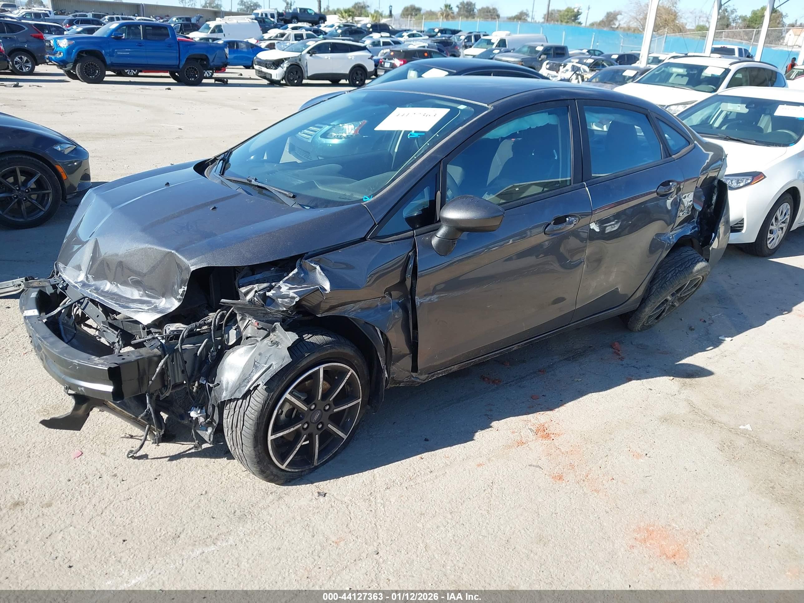 FORD FIESTA image 2