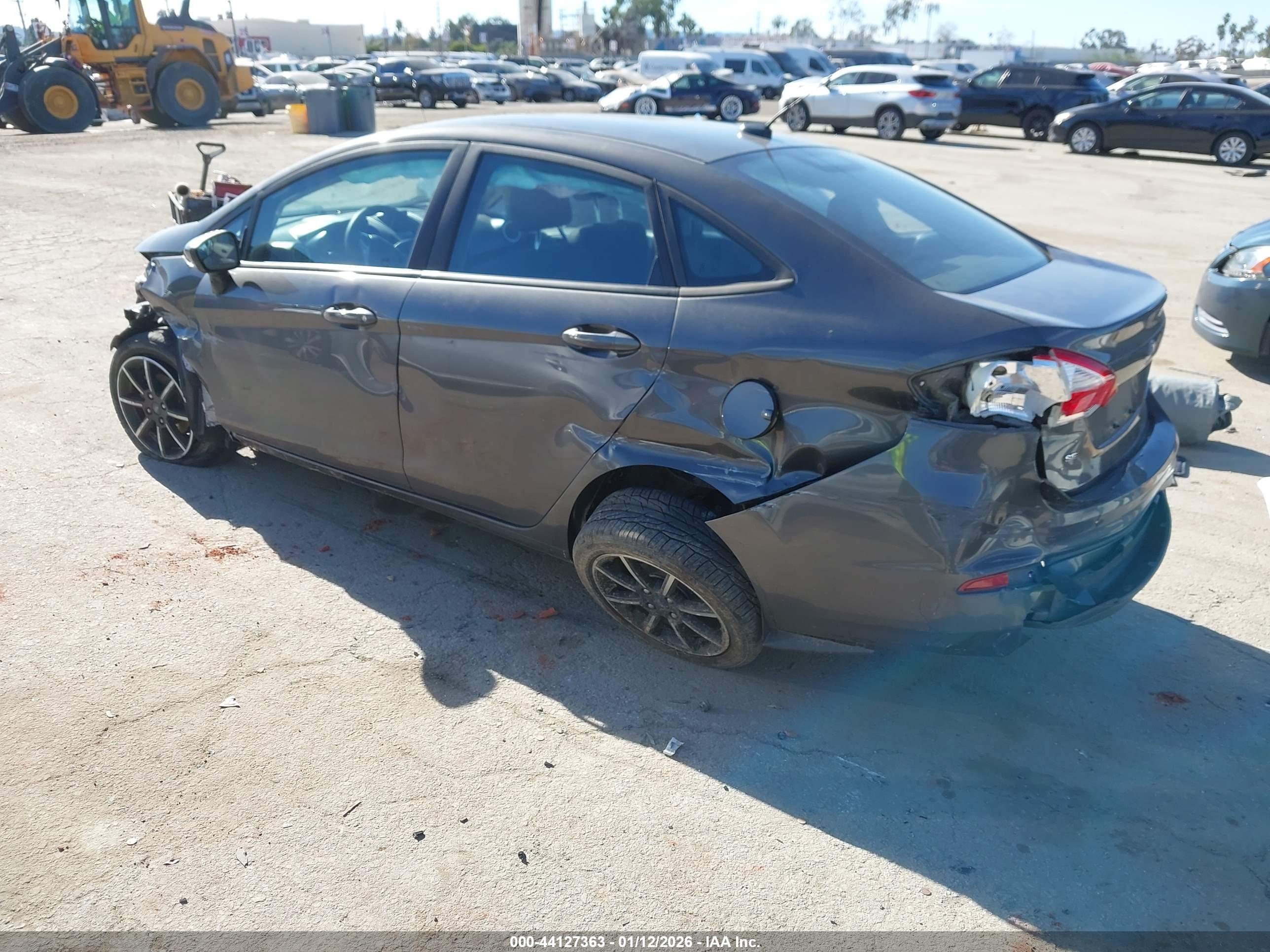 FORD FIESTA image 3