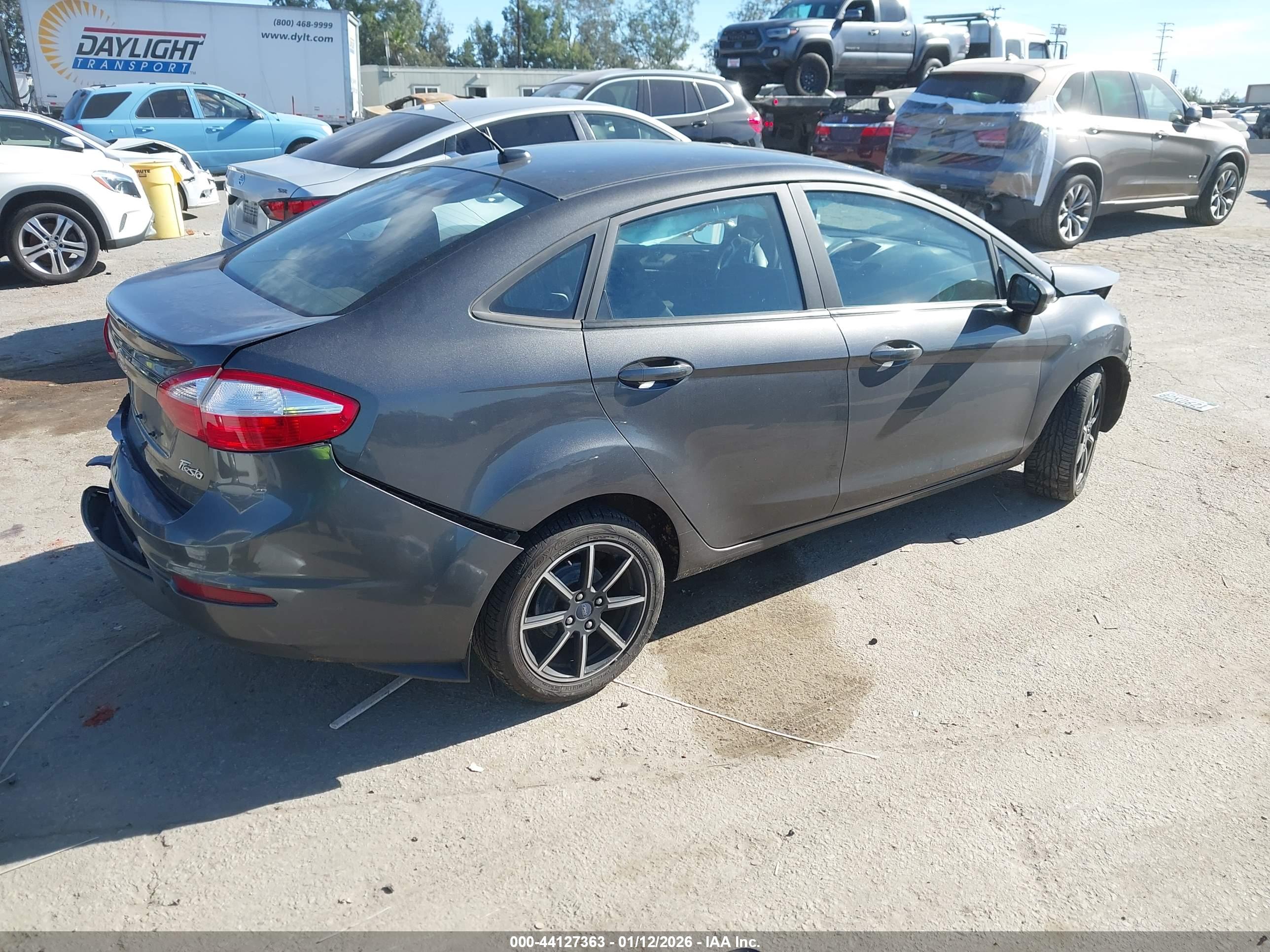 FORD FIESTA image 4