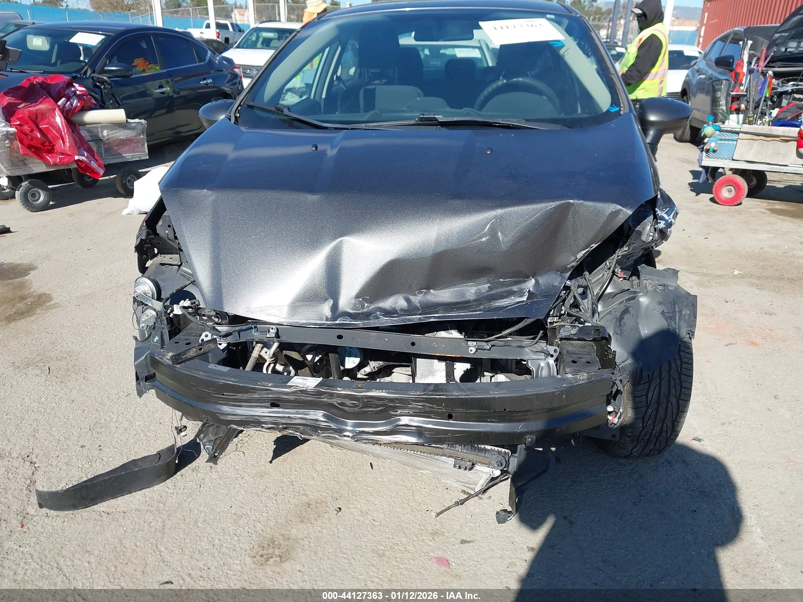 FORD FIESTA image 6
