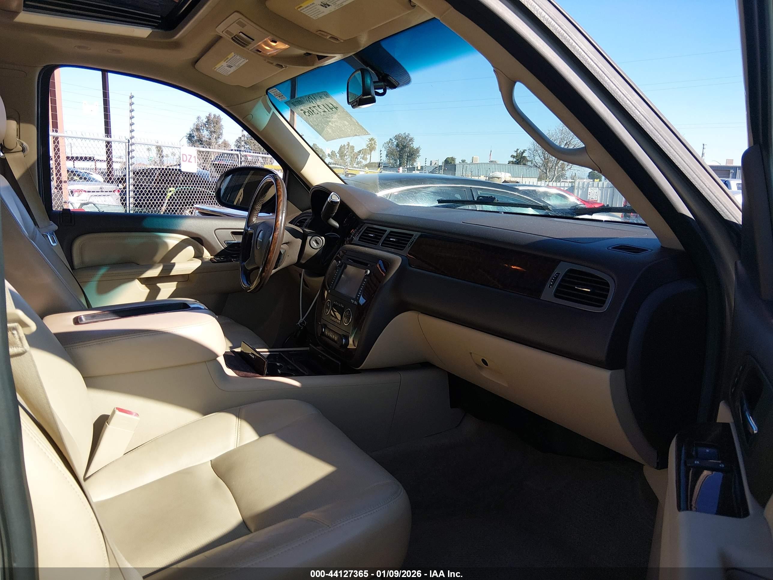 GMC YUKON image 5