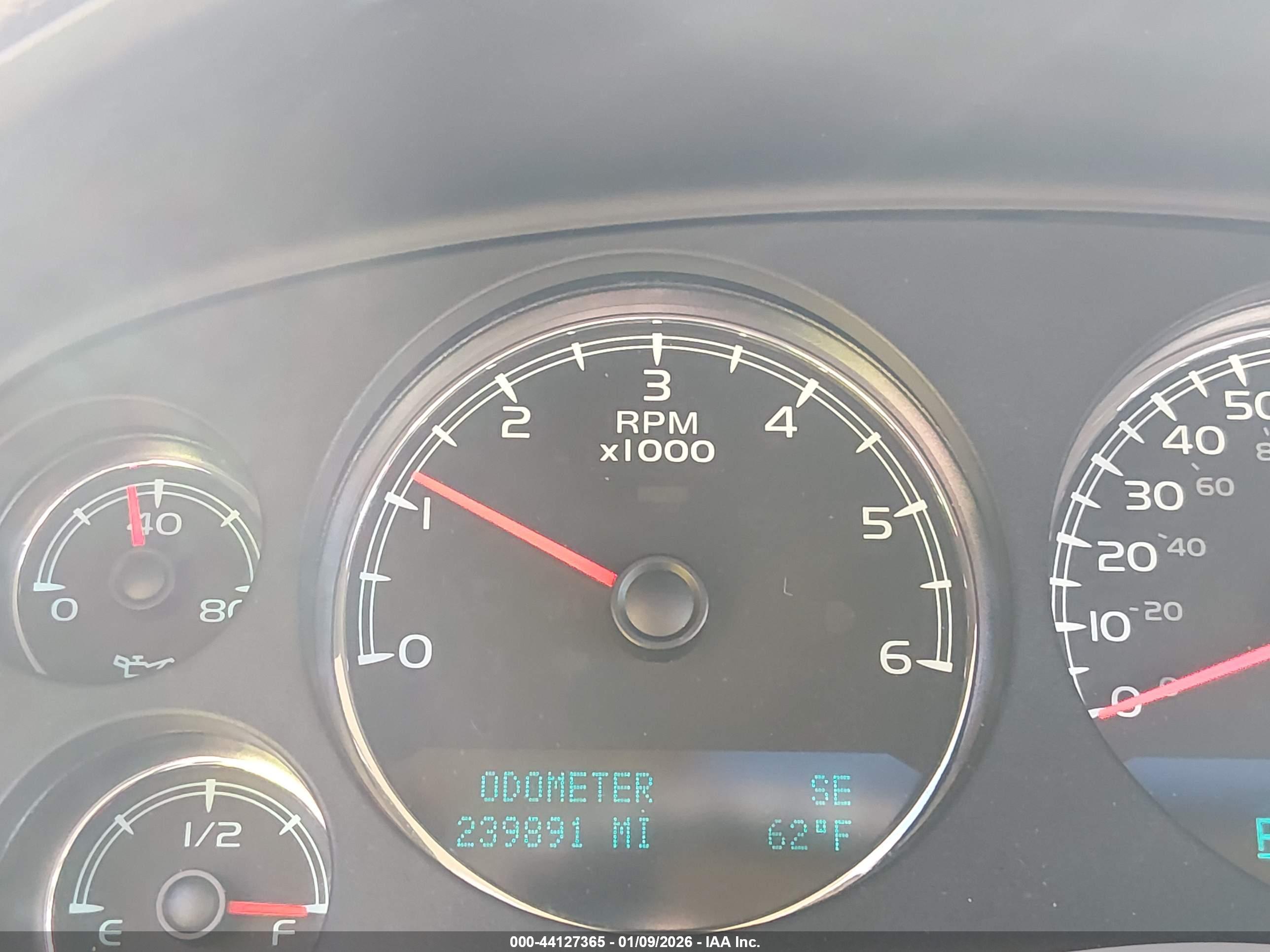GMC YUKON image 7