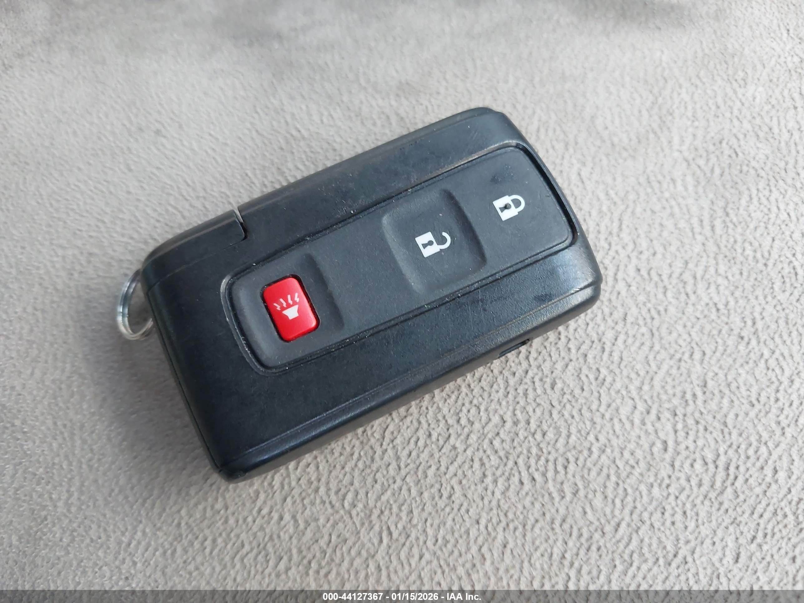 TOYOTA PRIUS image 11