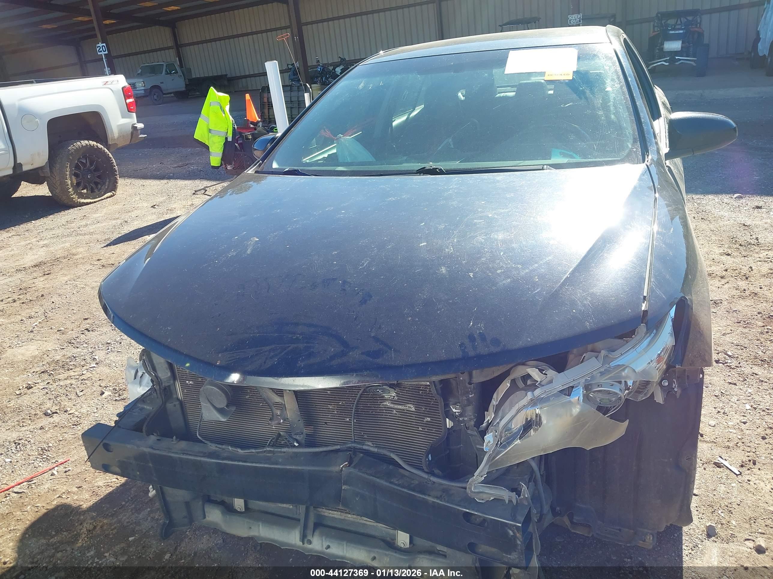 TOYOTA CAMRY image 6