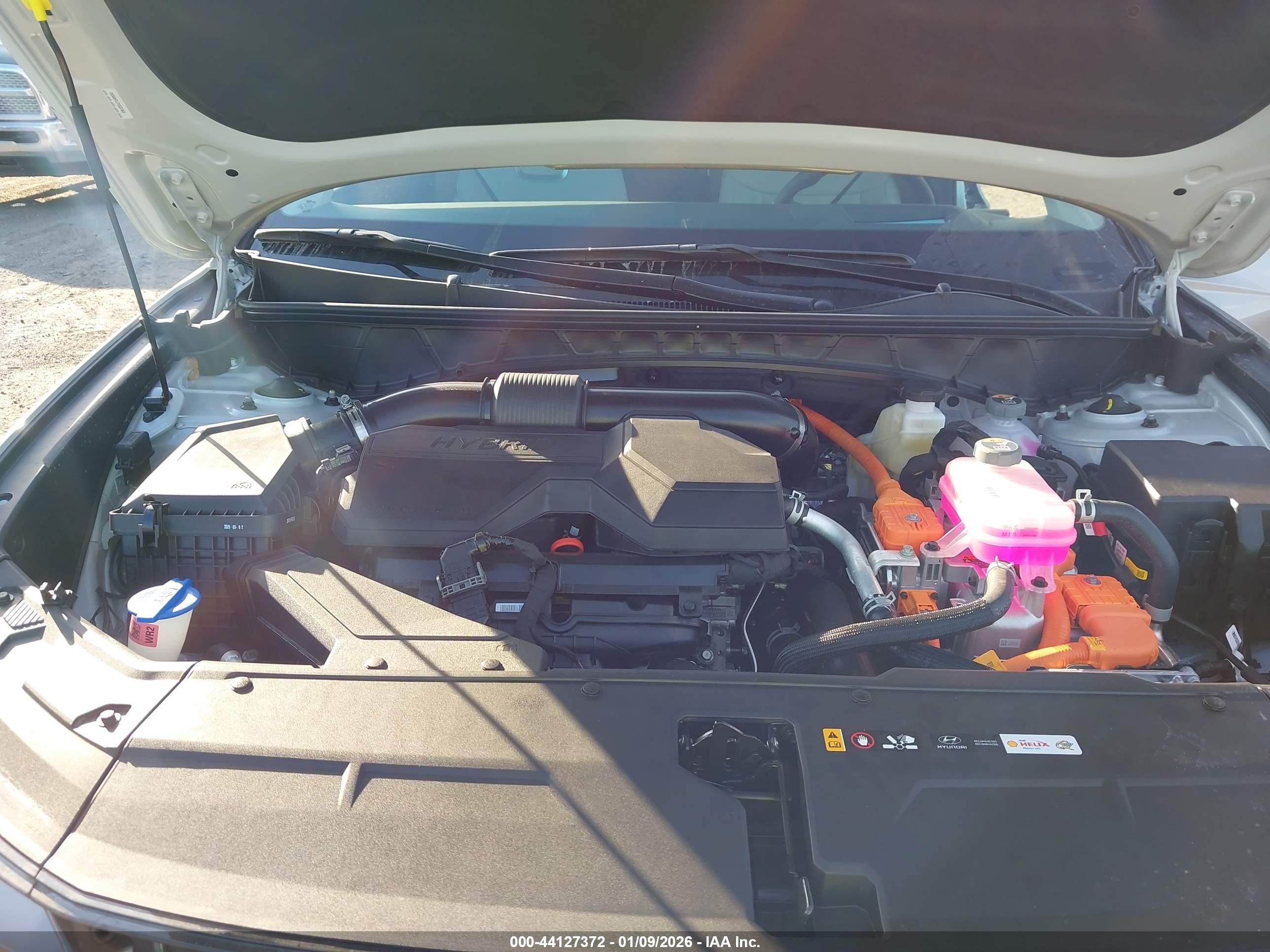 HYUNDAI TUCSON image 10