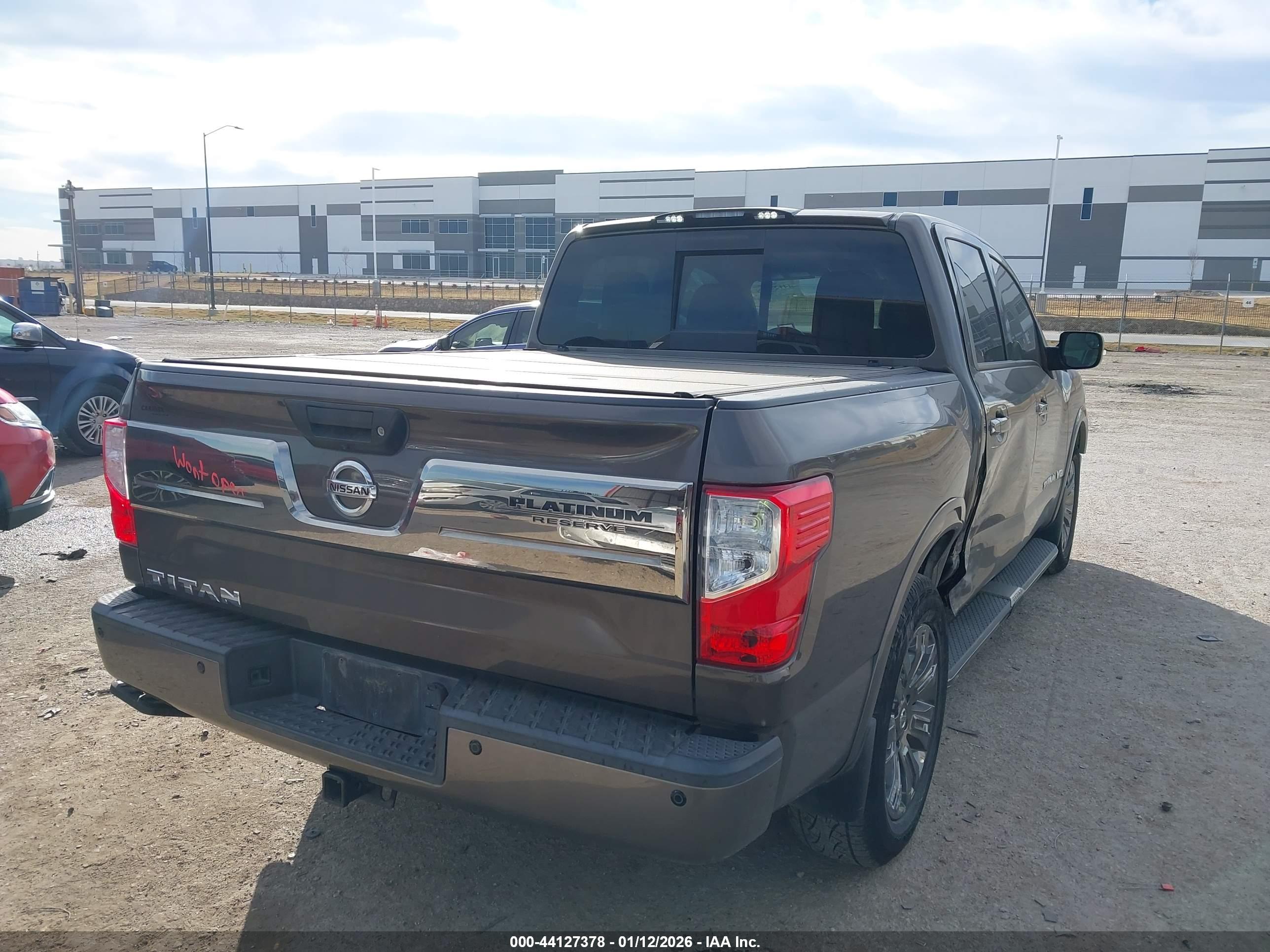 NISSAN TITAN image 4