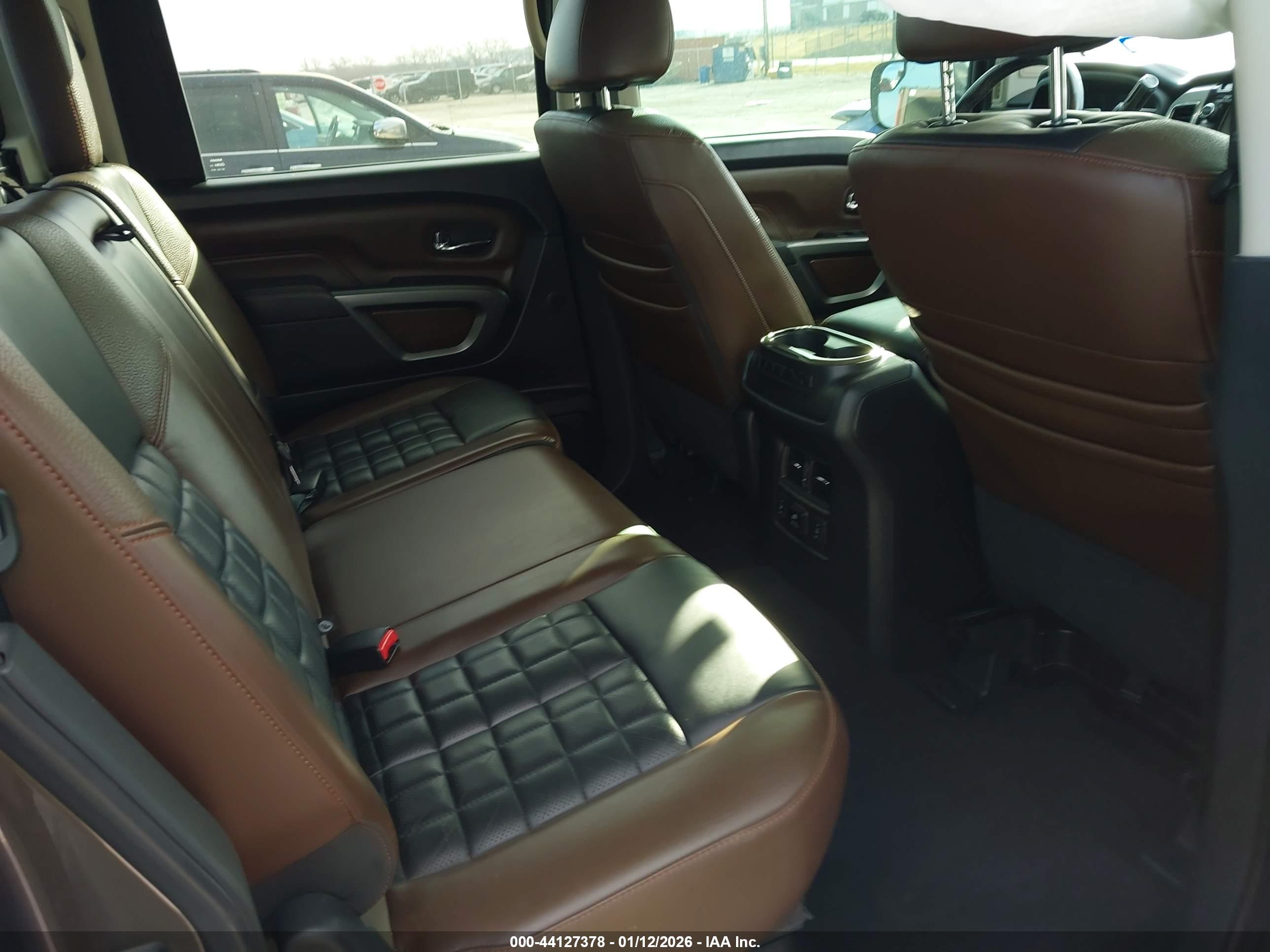 NISSAN TITAN image 8