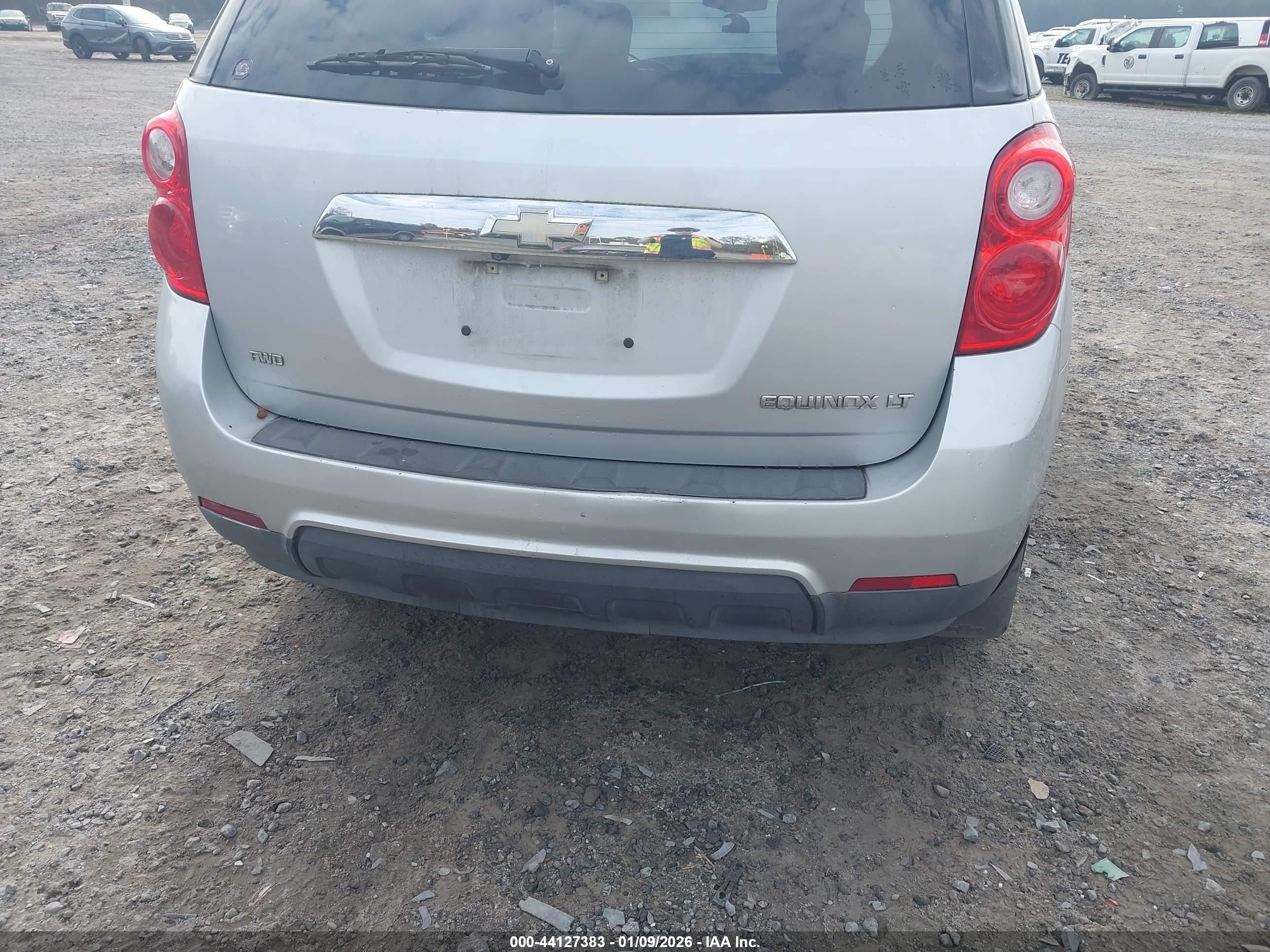 CHEVROLET EQUINOX image 6