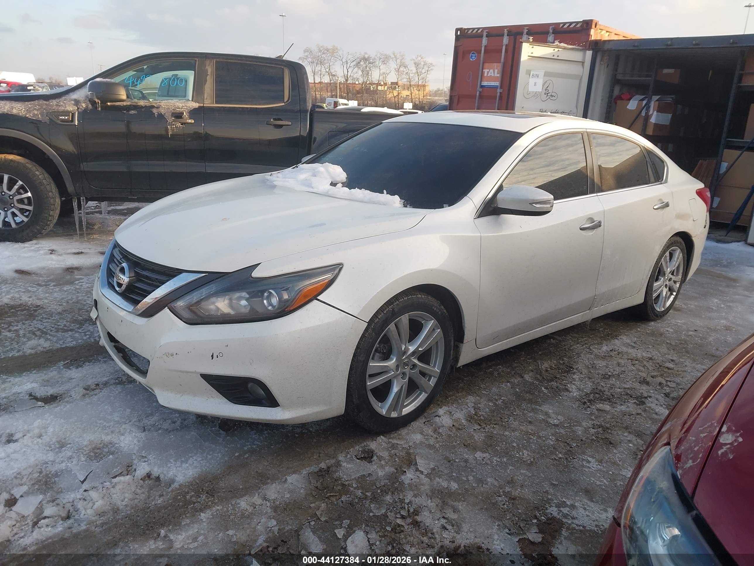 NISSAN ALTIMA image 2