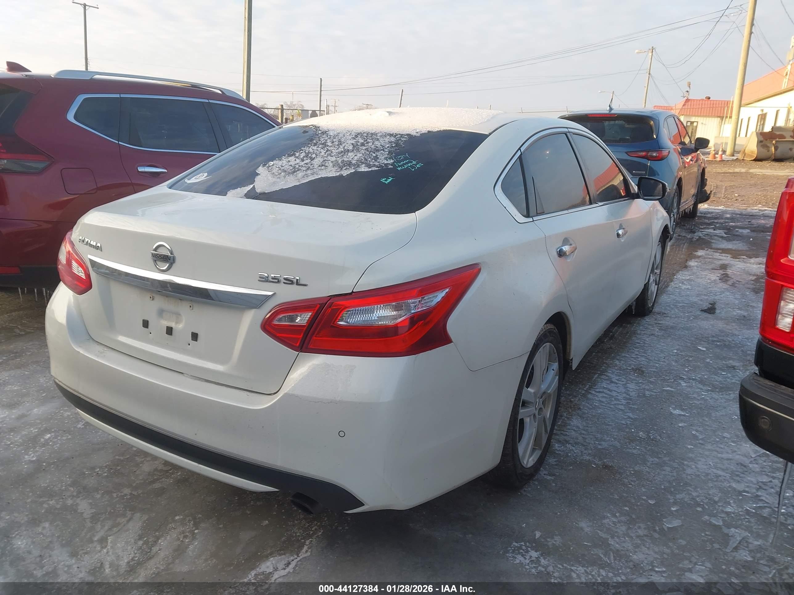 NISSAN ALTIMA image 4
