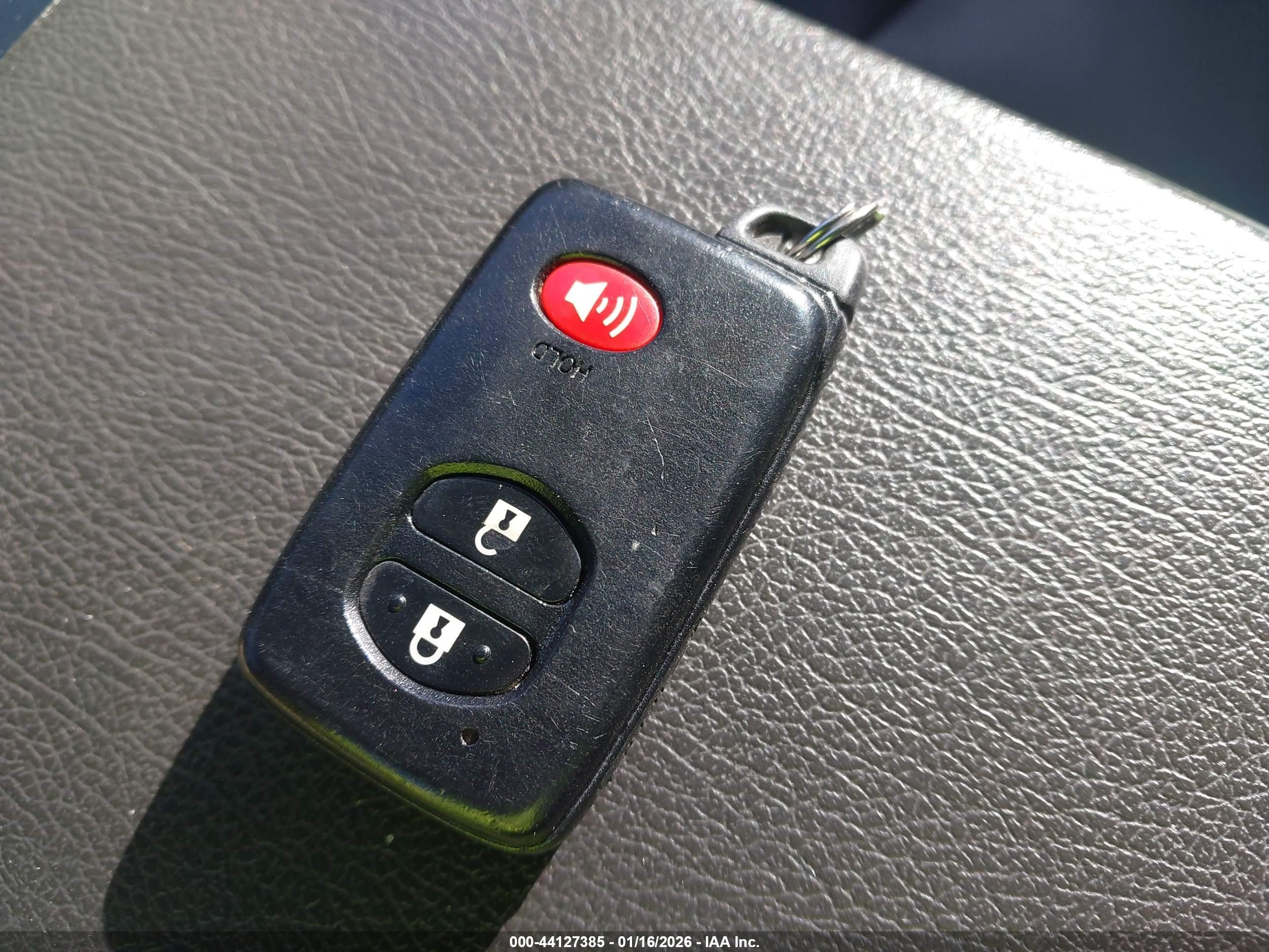 TOYOTA PRIUS image 11
