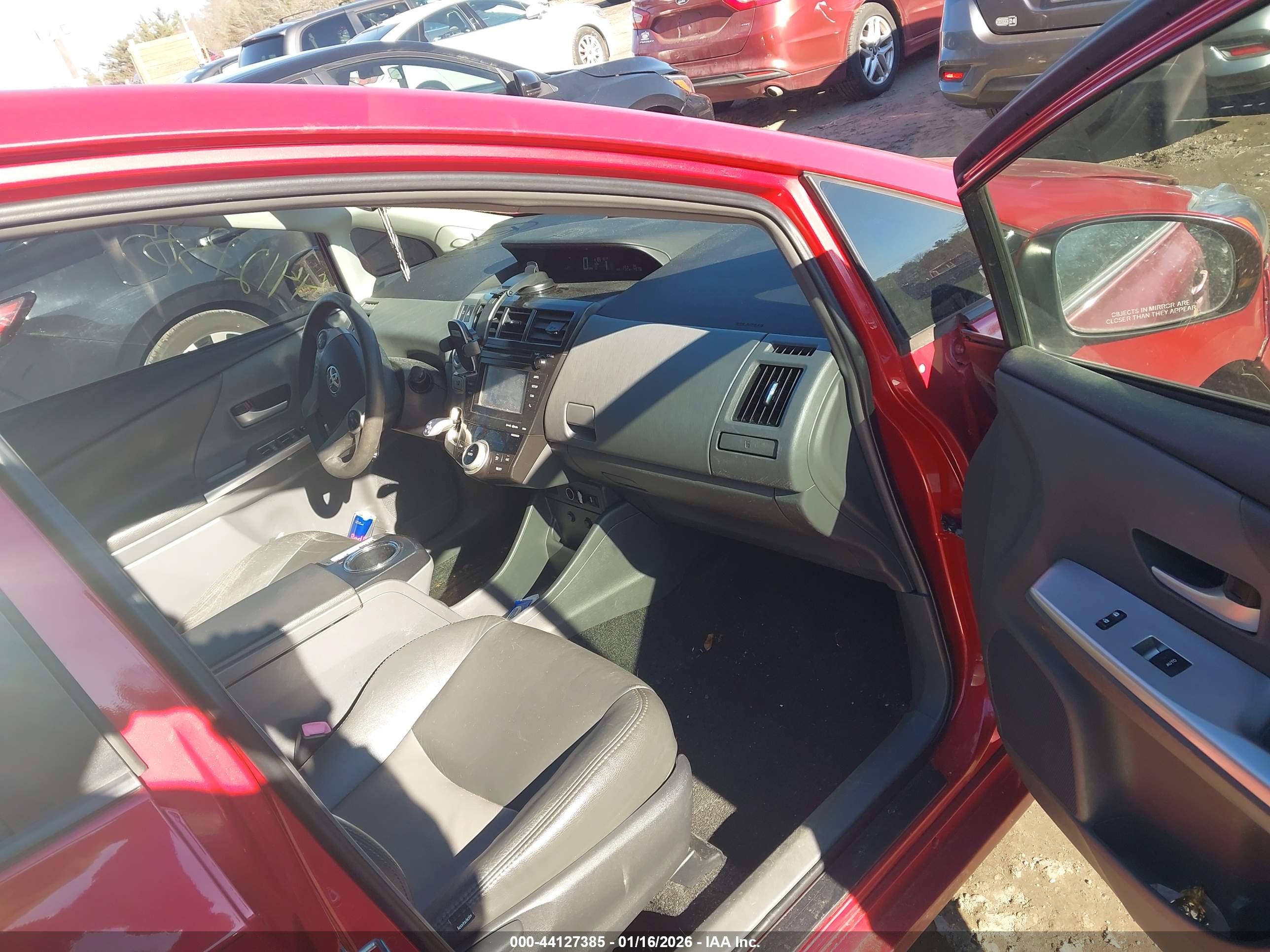 TOYOTA PRIUS image 5