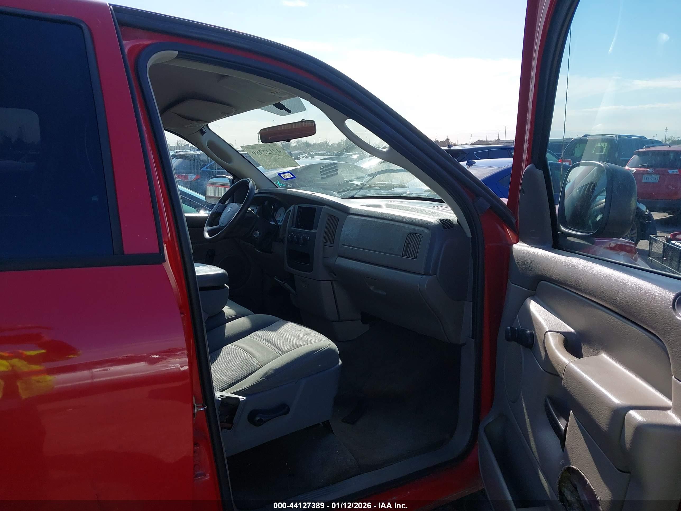 DODGE RAM image 5