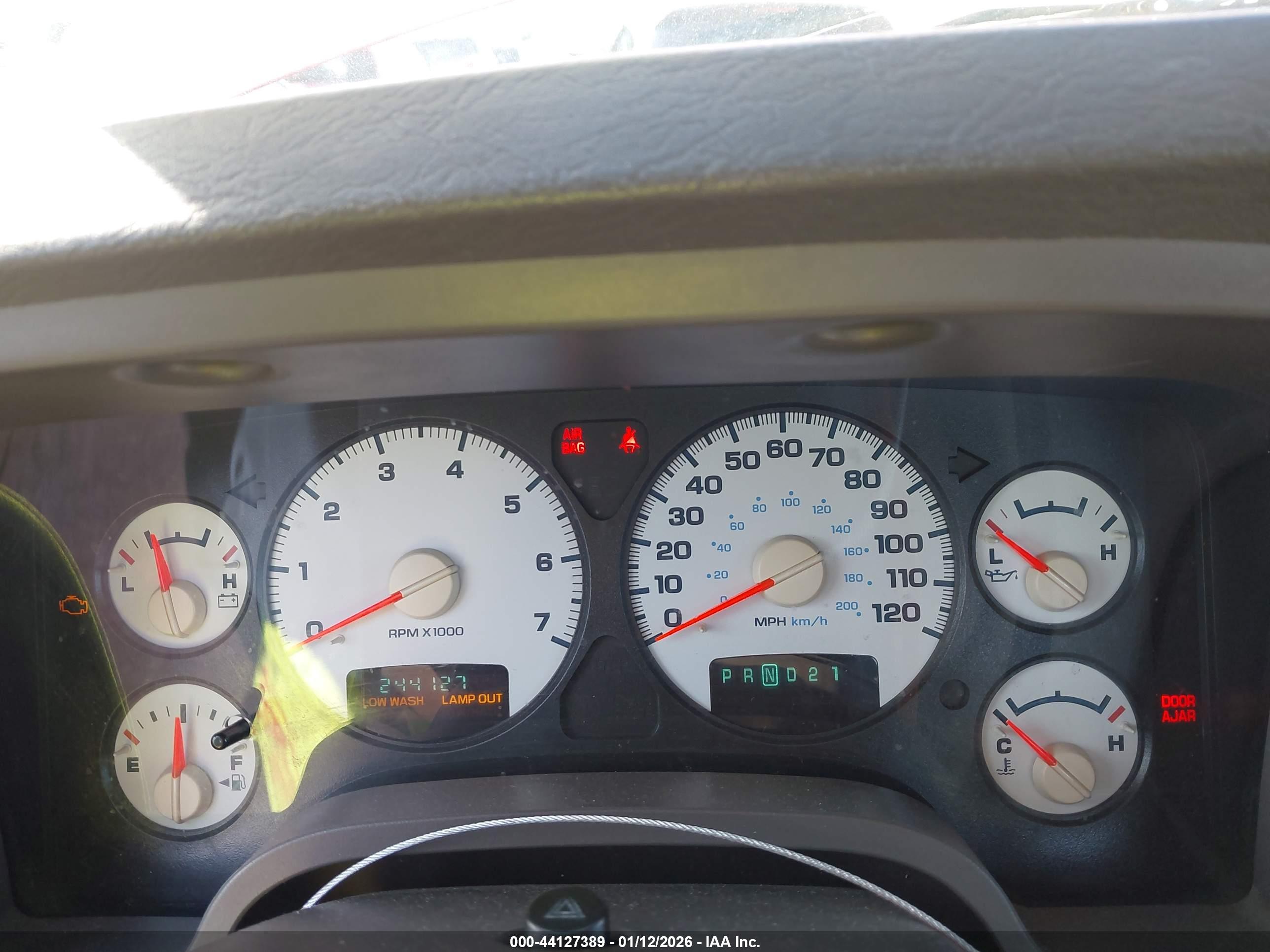 DODGE RAM image 7