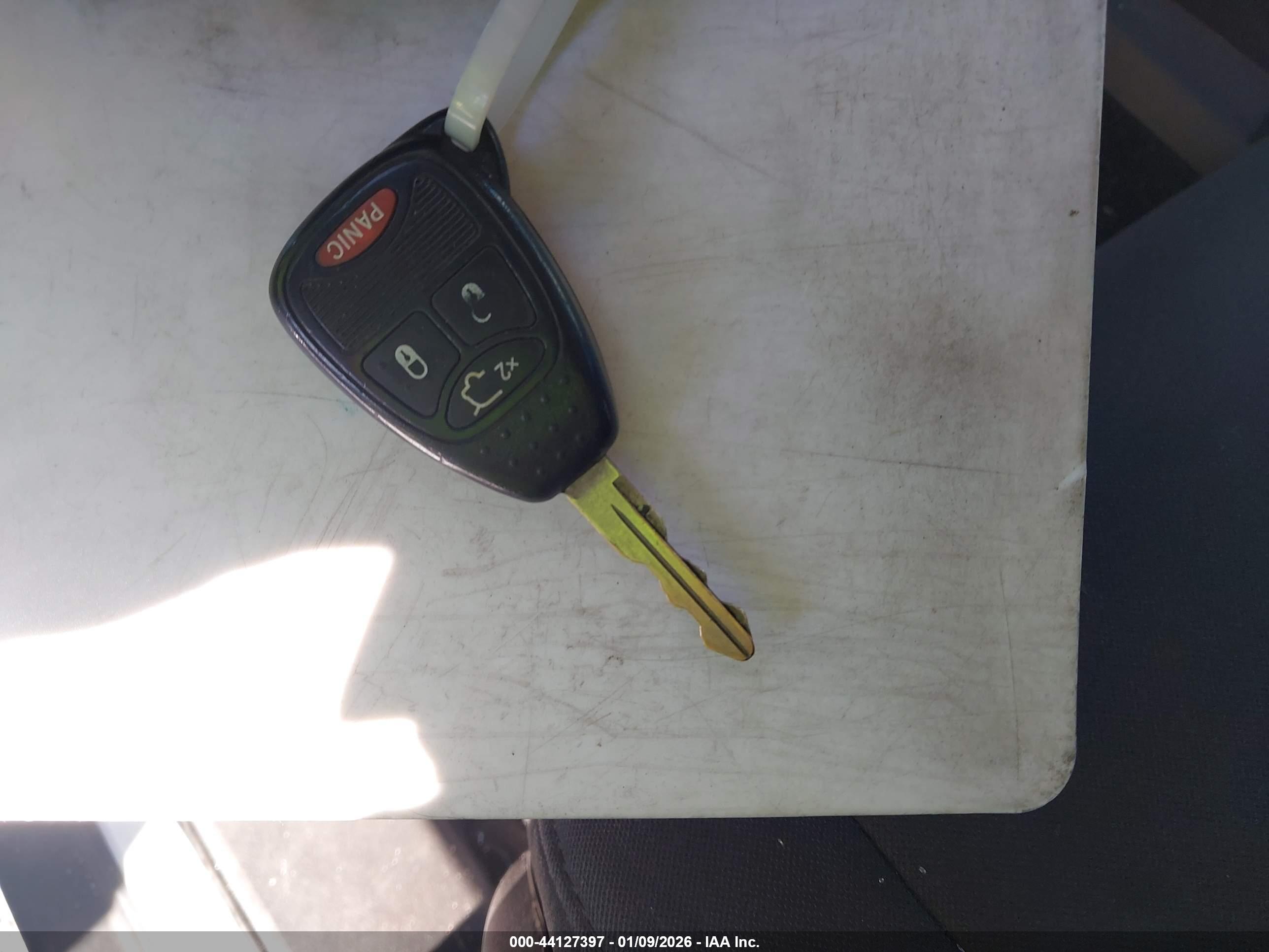 JEEP LIBERTY image 11