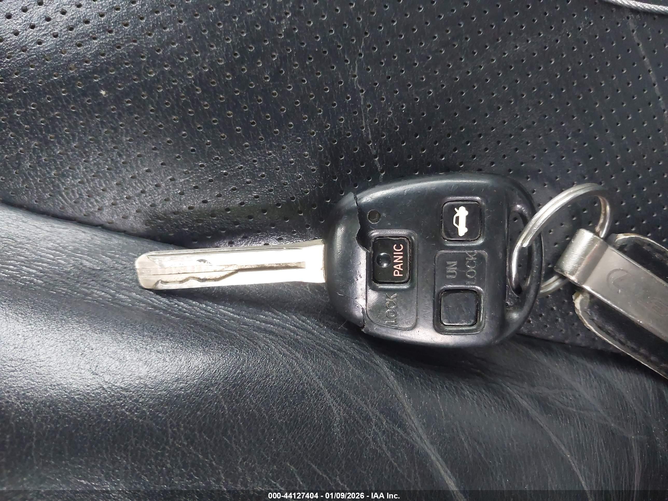 LEXUS ES image 11