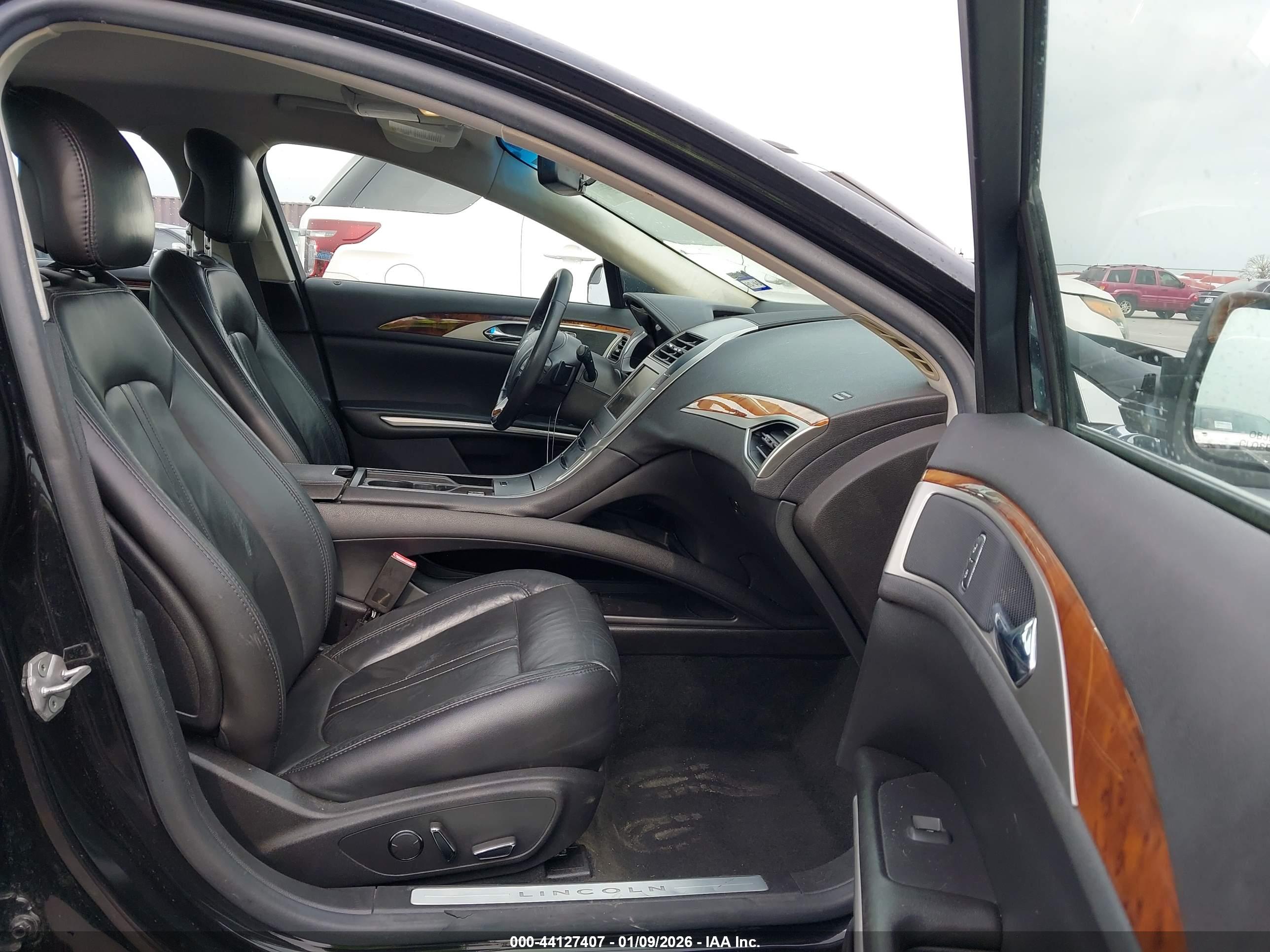LINCOLN MKZ image 5
