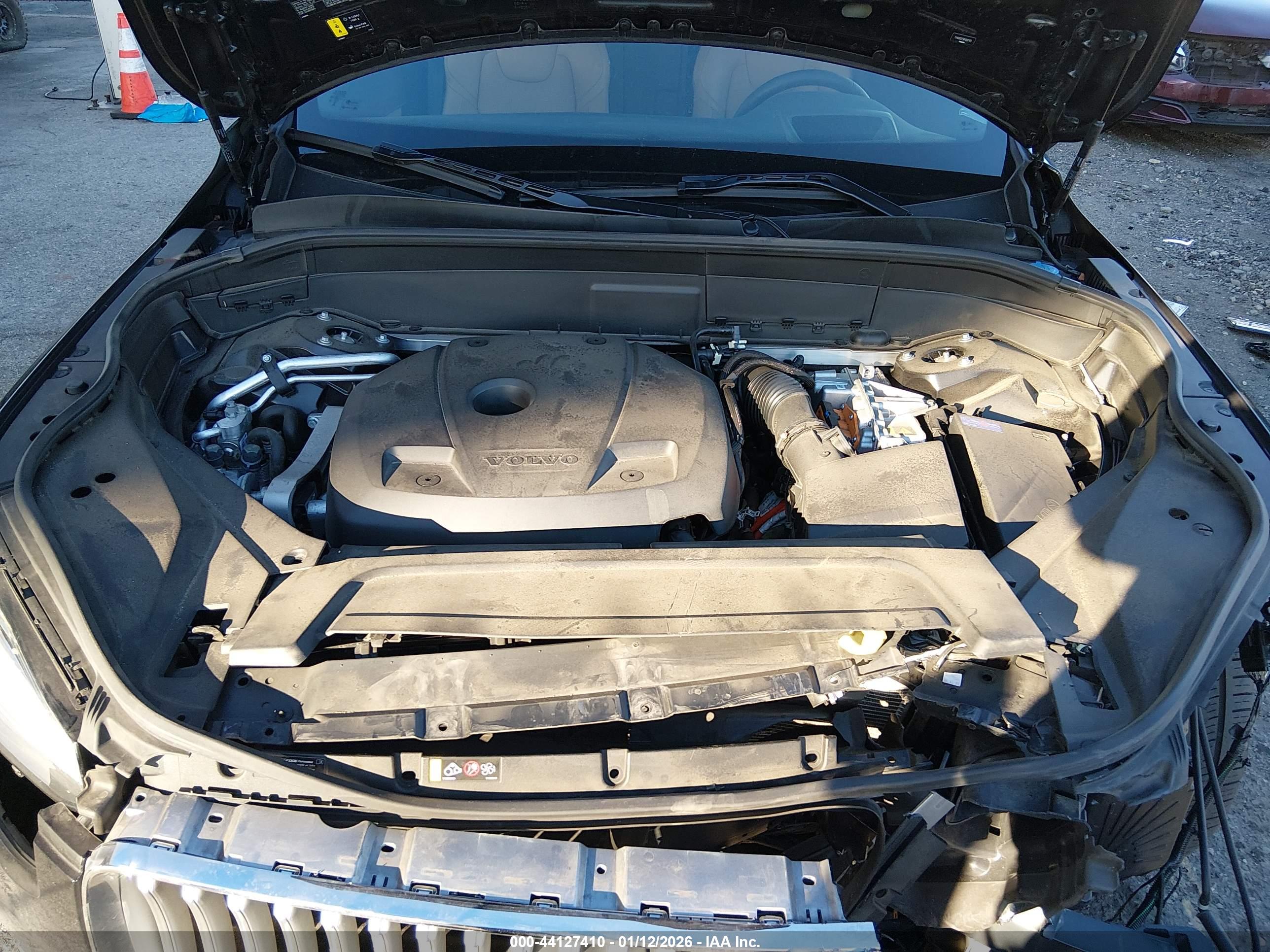 VOLVO XC90 image 10