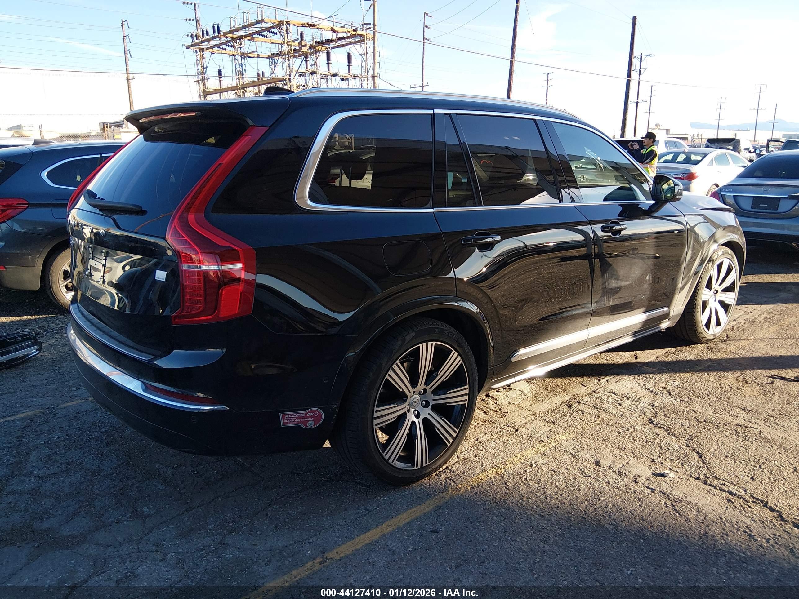 VOLVO XC90 image 4
