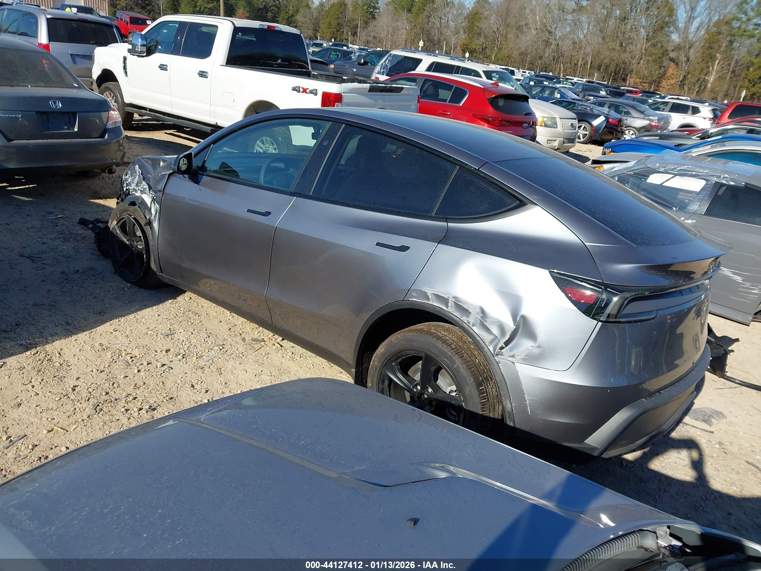 TESLA MODEL image 3