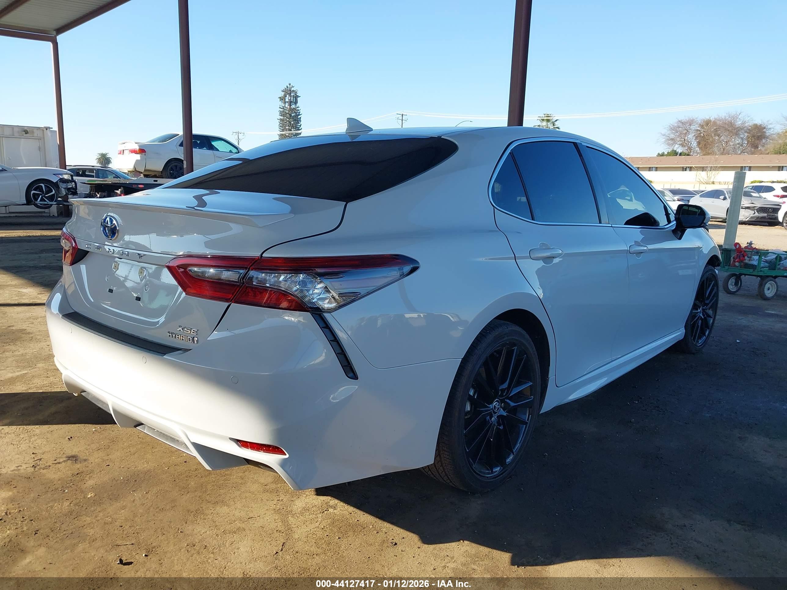 TOYOTA CAMRY image 4