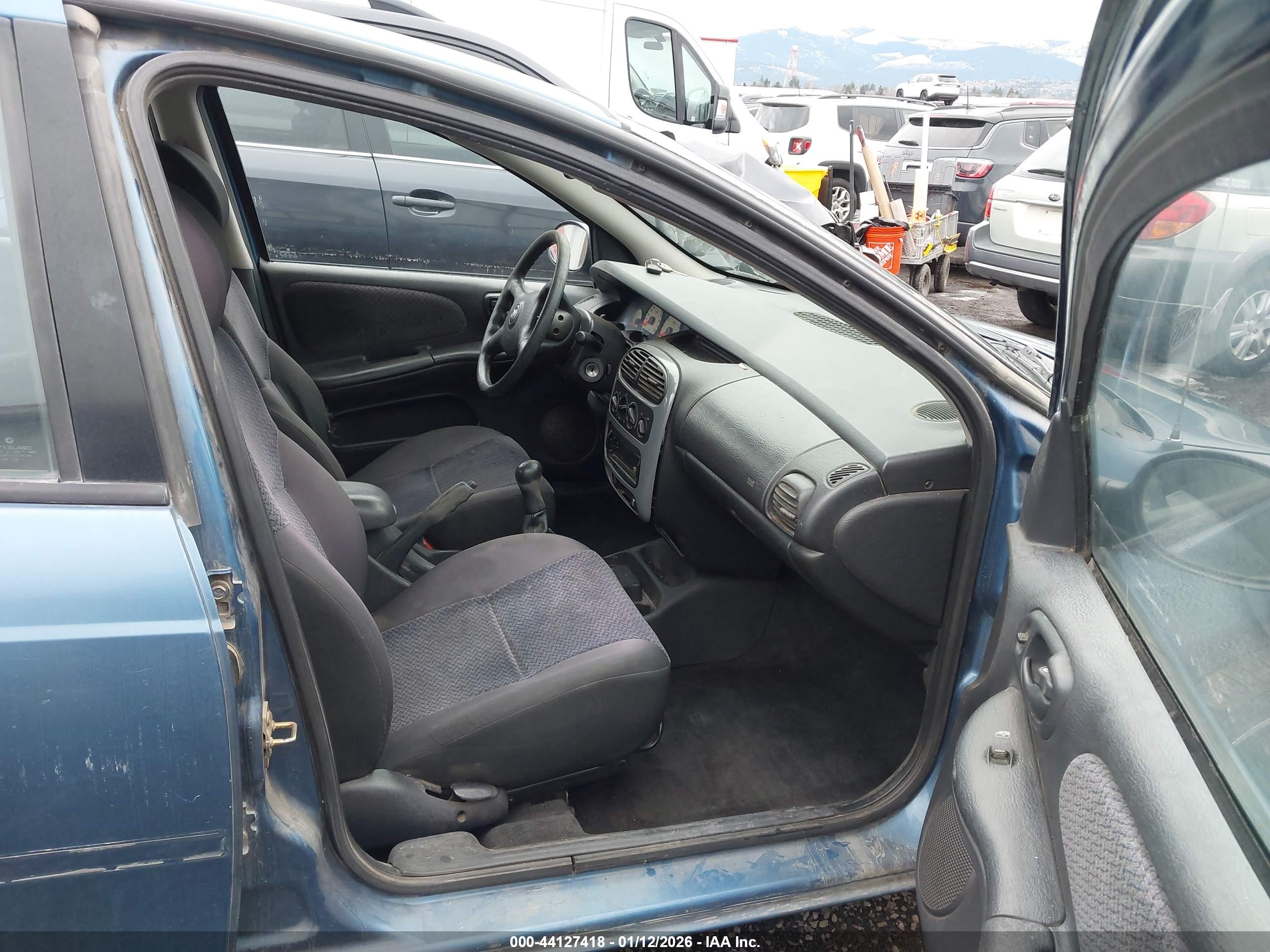 DODGE NEON image 5
