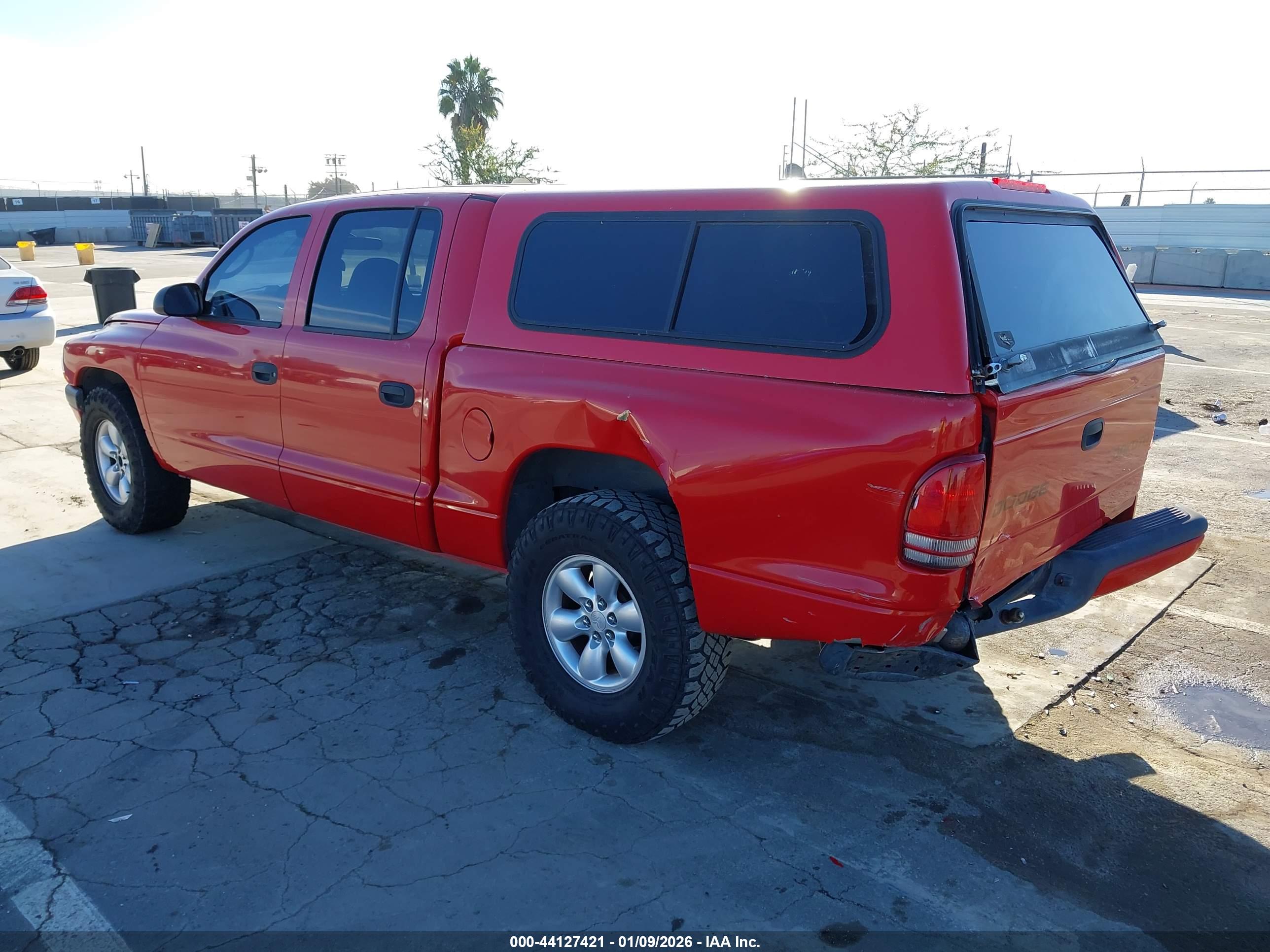 DODGE DAKOTA image 3