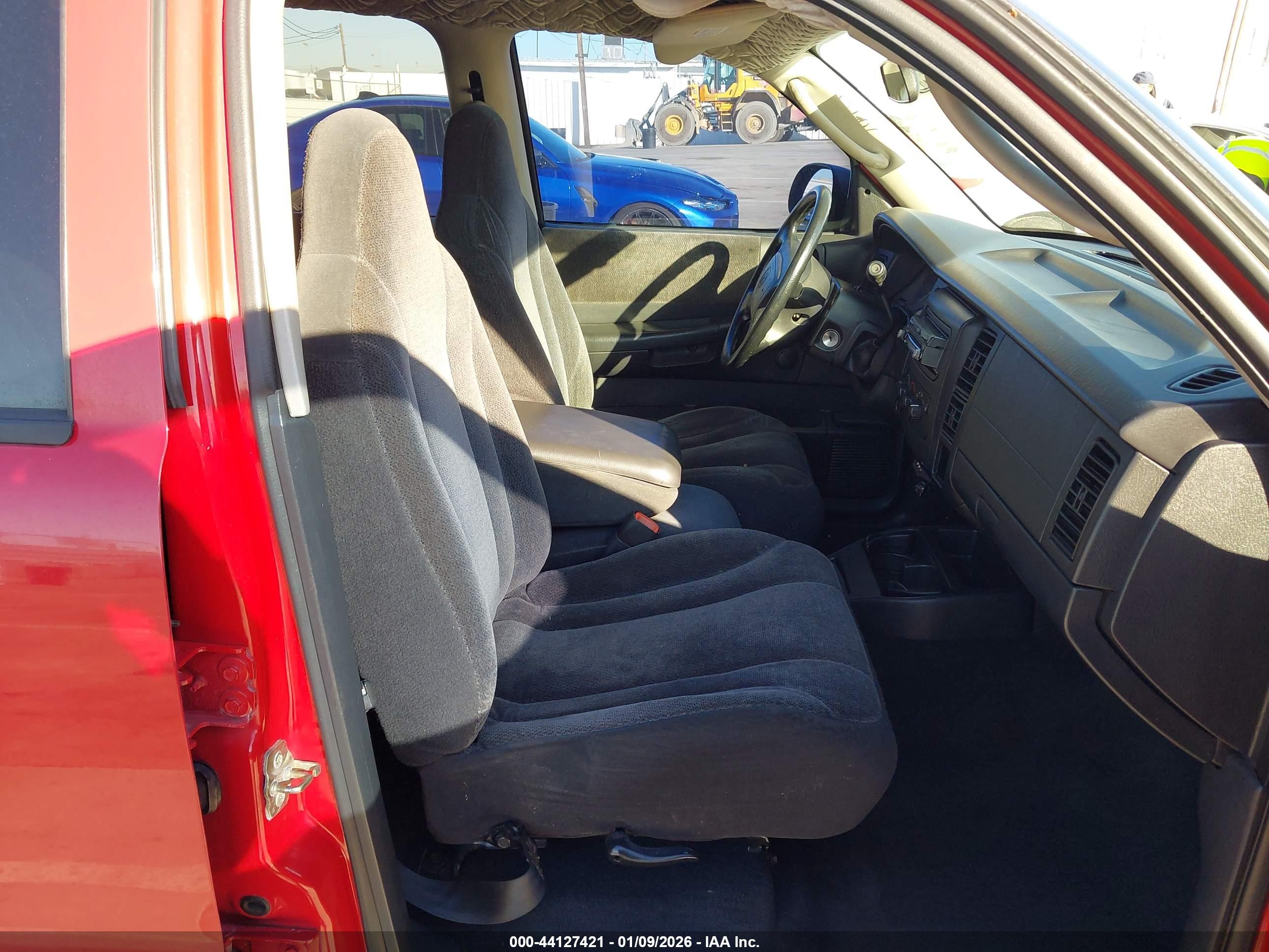 DODGE DAKOTA image 5